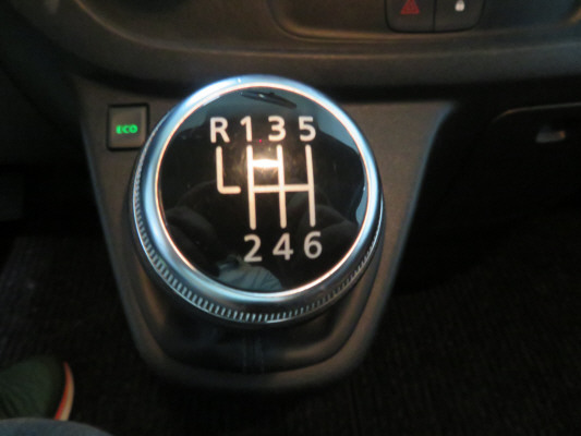 RENAULT Trafic Ene dCi120 2.0 Bus-image-11