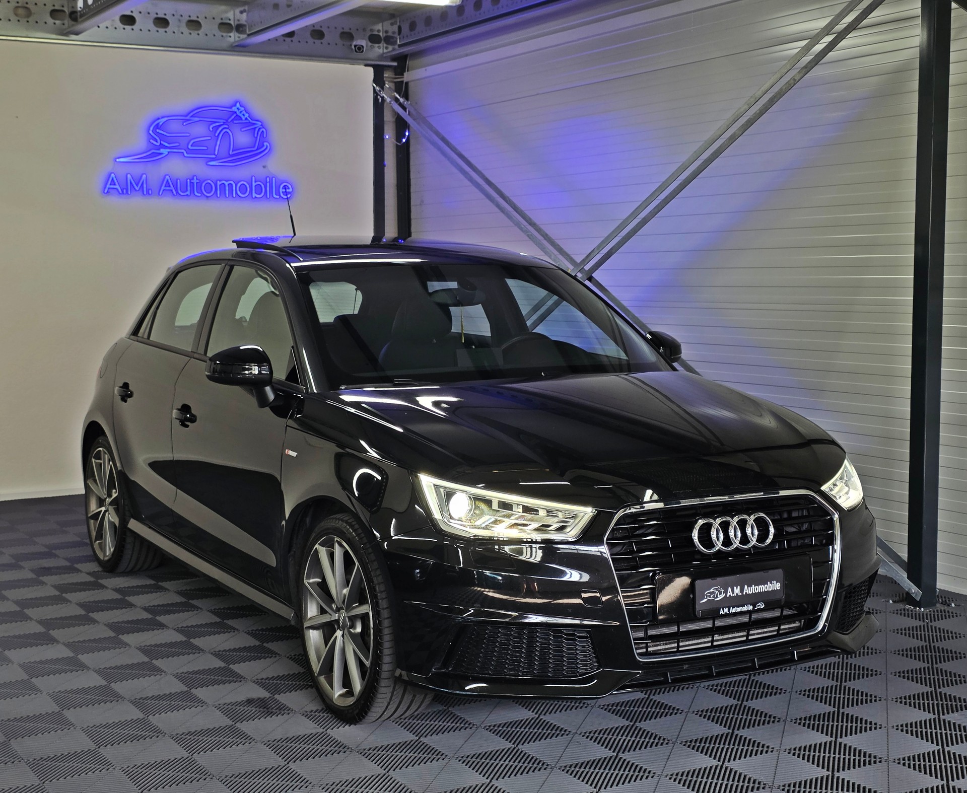 AUDI A1 Sportback 1.8 TFSI Sport S-tronic-image-0