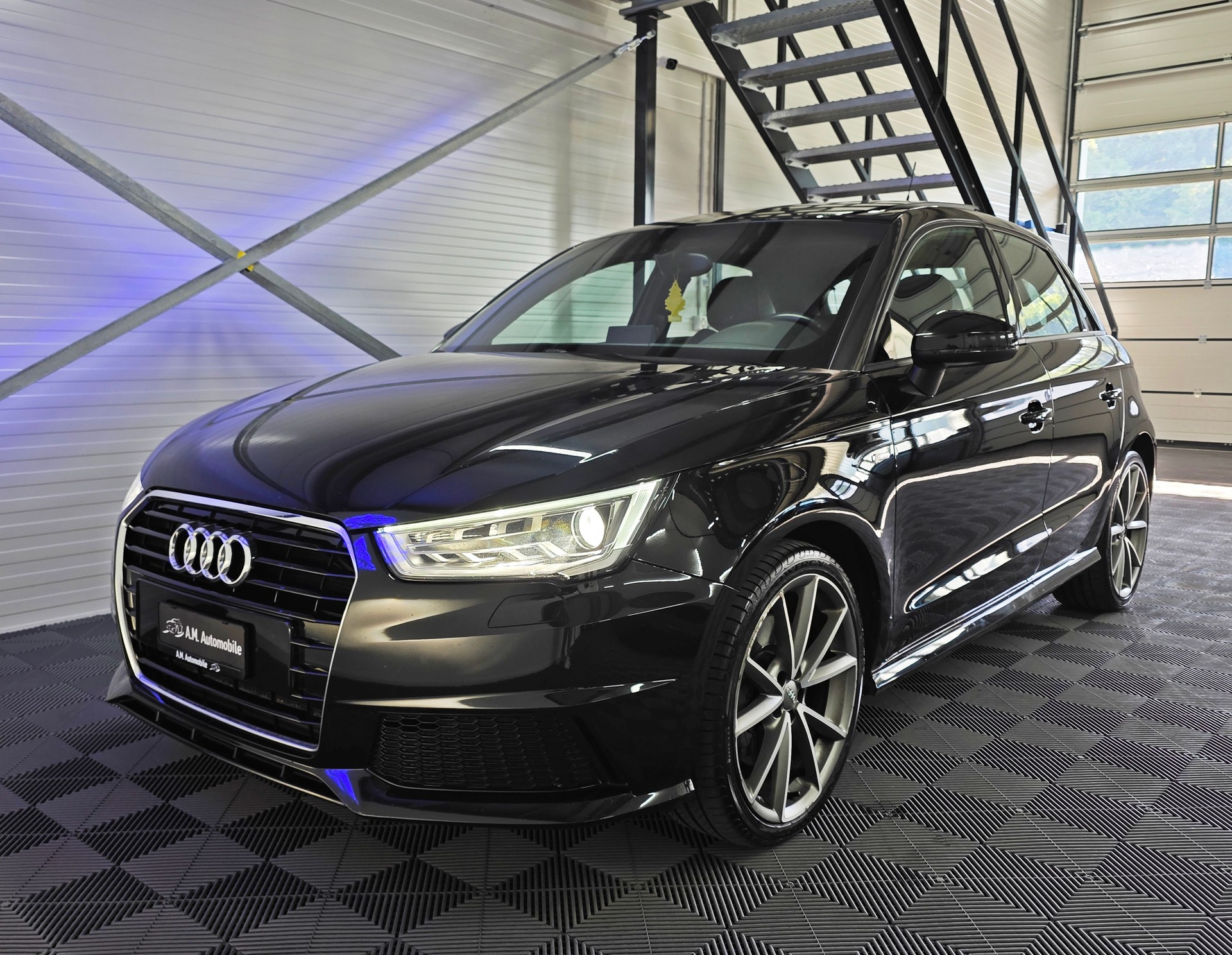 AUDI A1 Sportback 1.8 TFSI Sport S-tronic-image-9
