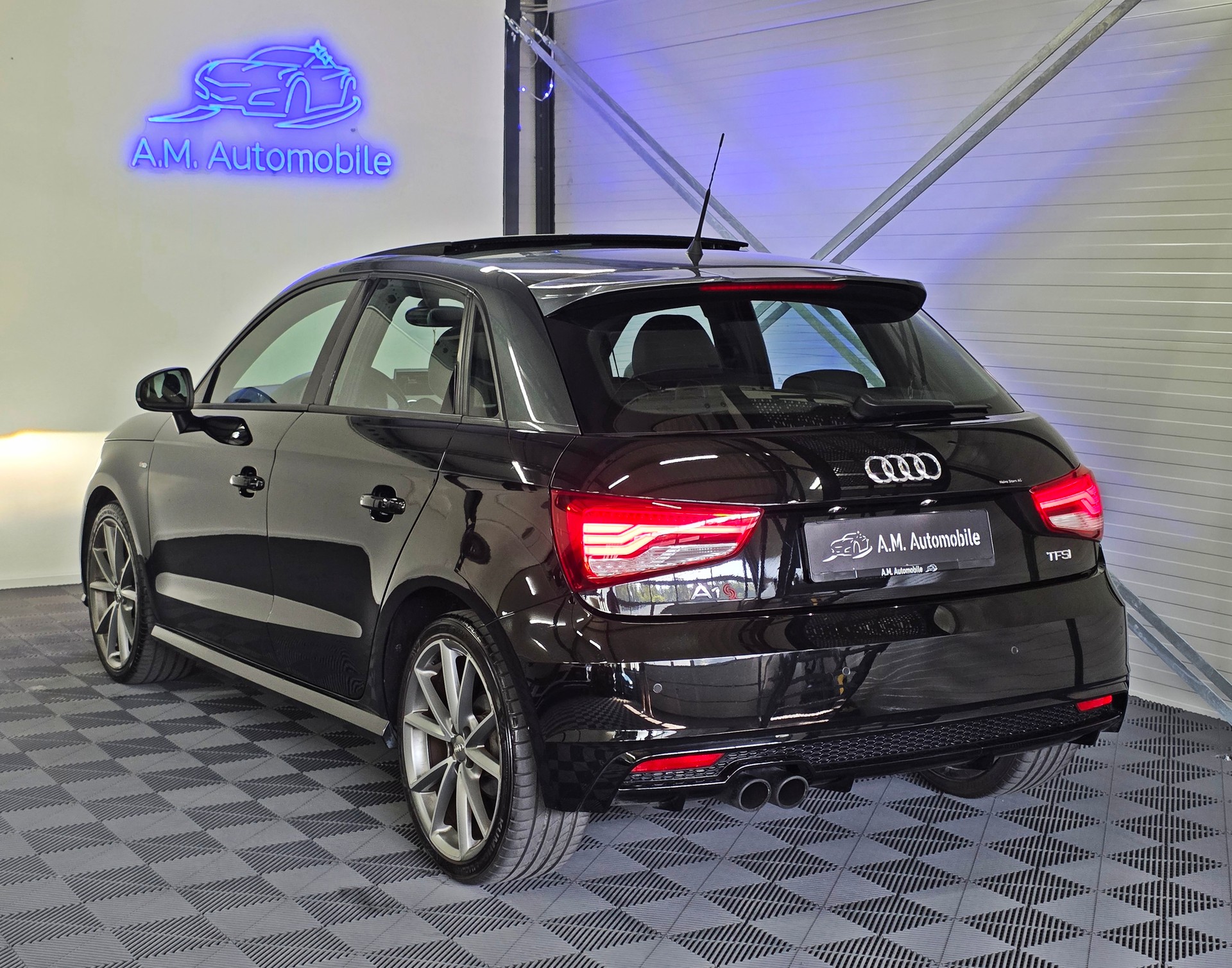 AUDI A1 Sportback 1.8 TFSI Sport S-tronic-image-5