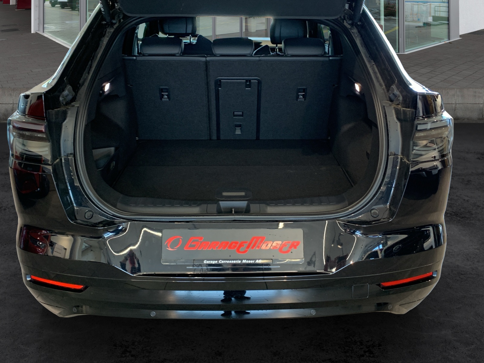 FORD Capri Extended Range Premium-image-10