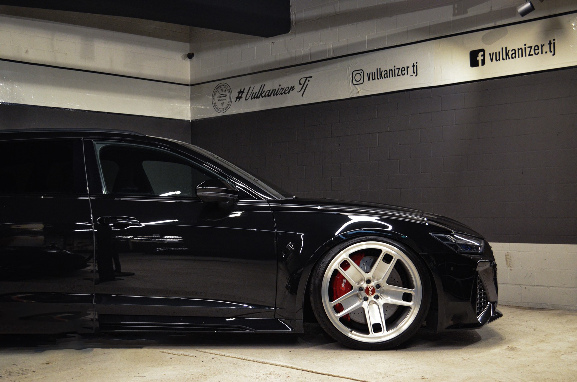 AUDI RS6 Avant 4.0 TFSI V8 quattro-image-0