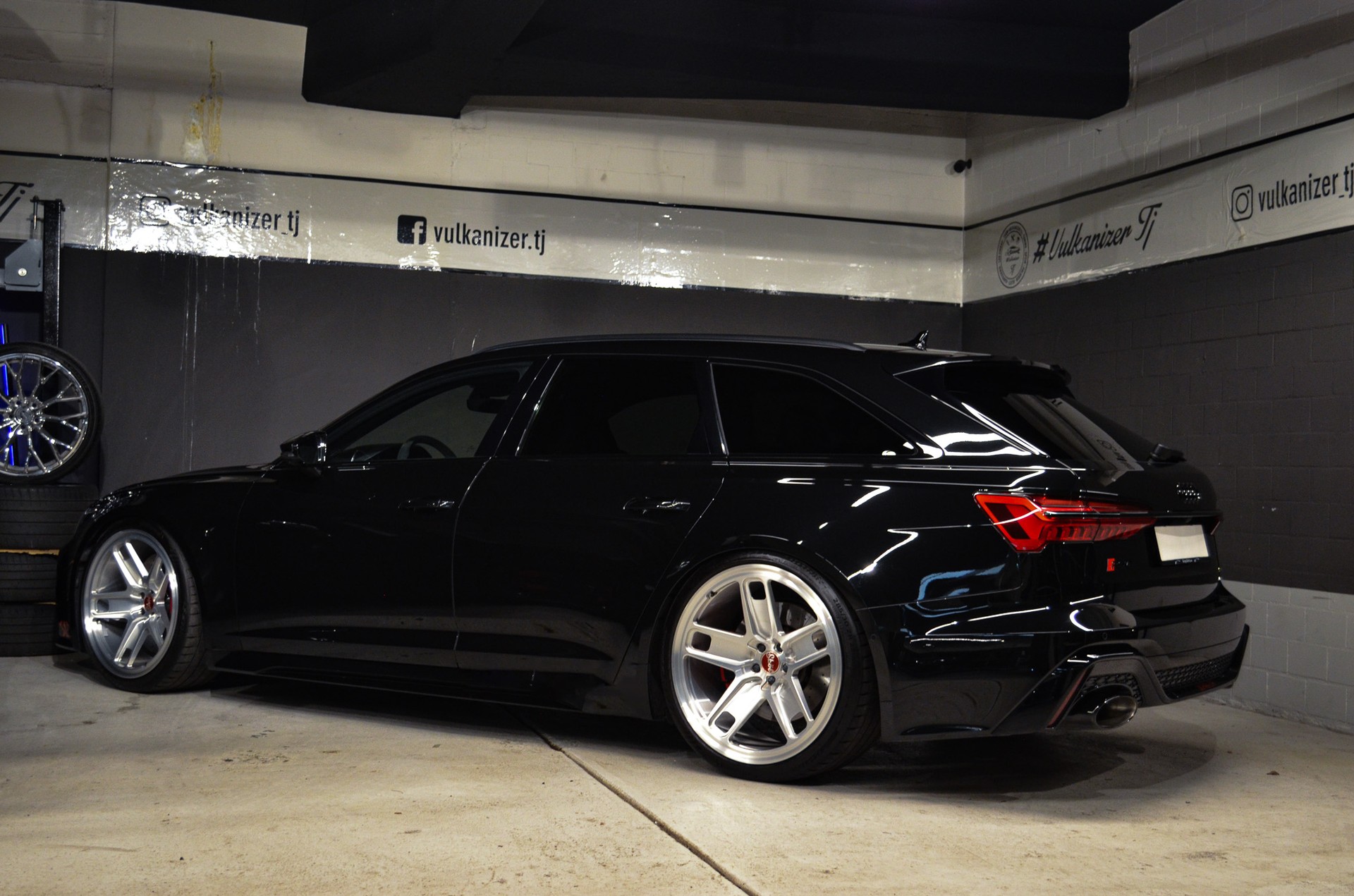 AUDI RS6 Avant 4.0 TFSI V8 quattro-image-5