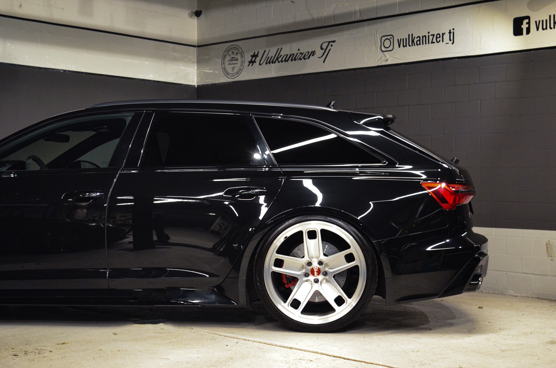 AUDI RS6 Avant 4.0 TFSI V8 quattro-image-7