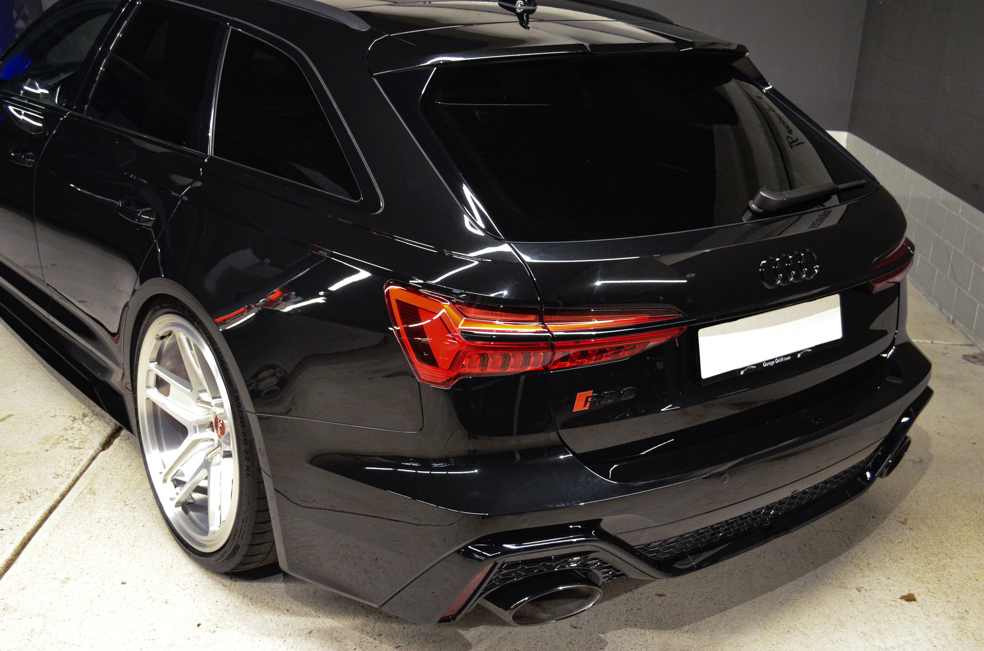 AUDI RS6 Avant 4.0 TFSI V8 quattro-image-9