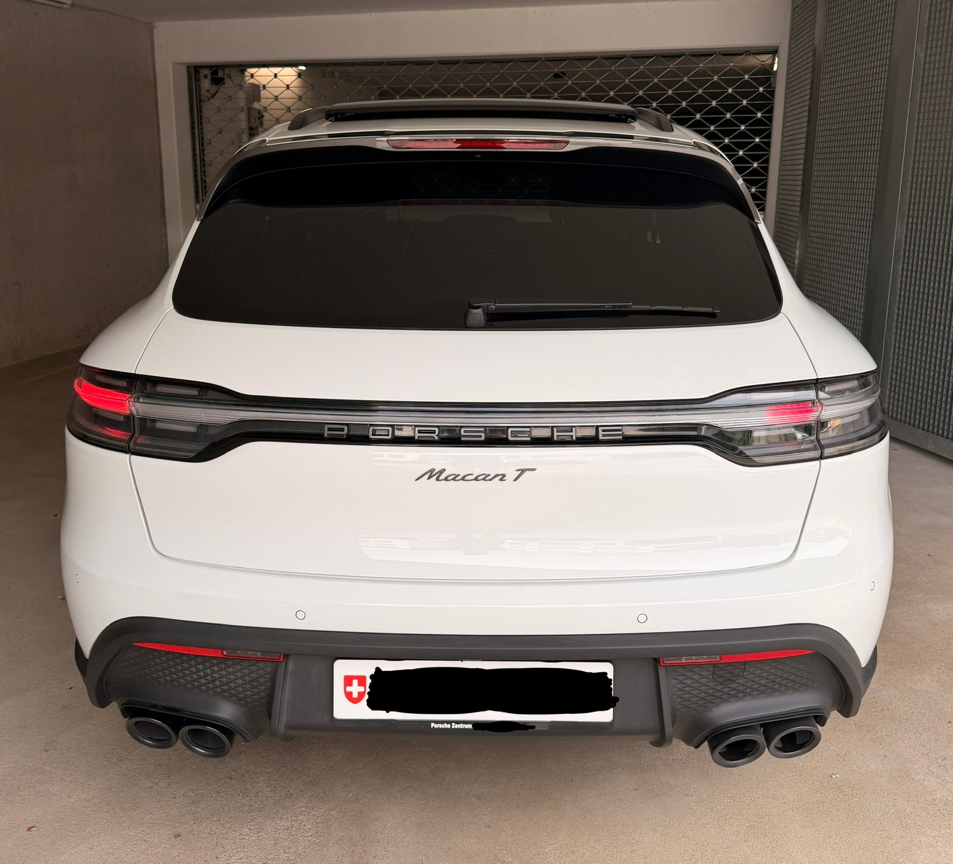 PORSCHE MACAN T PDK-image-4