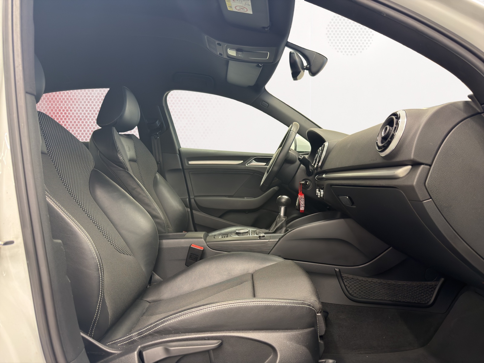 AUDI A3 Limousine 2.0 TDI S-Line-image-10