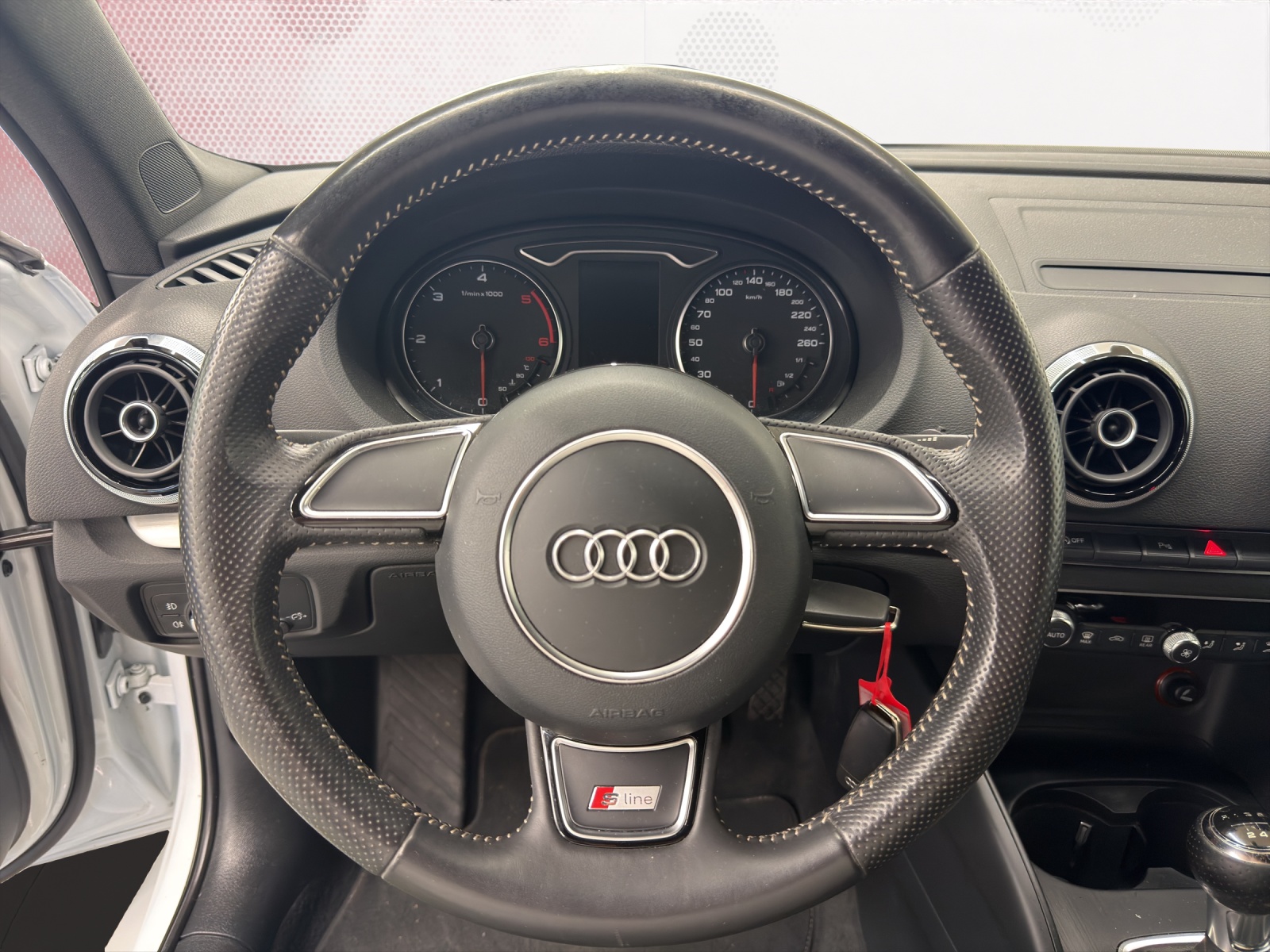 AUDI A3 Limousine 2.0 TDI S-Line-image-14
