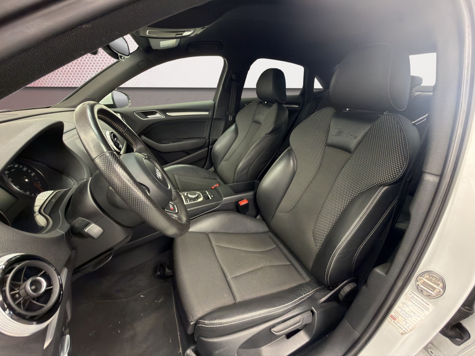 AUDI A3 Limousine 2.0 TDI S-Line-image-11