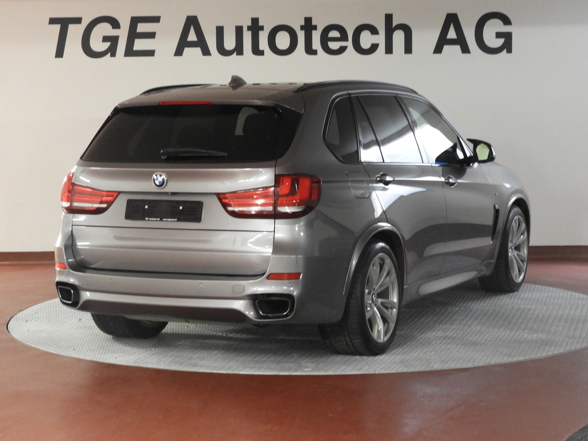 BMW X5 xDrive 40d Steptronic M Sport-image-13