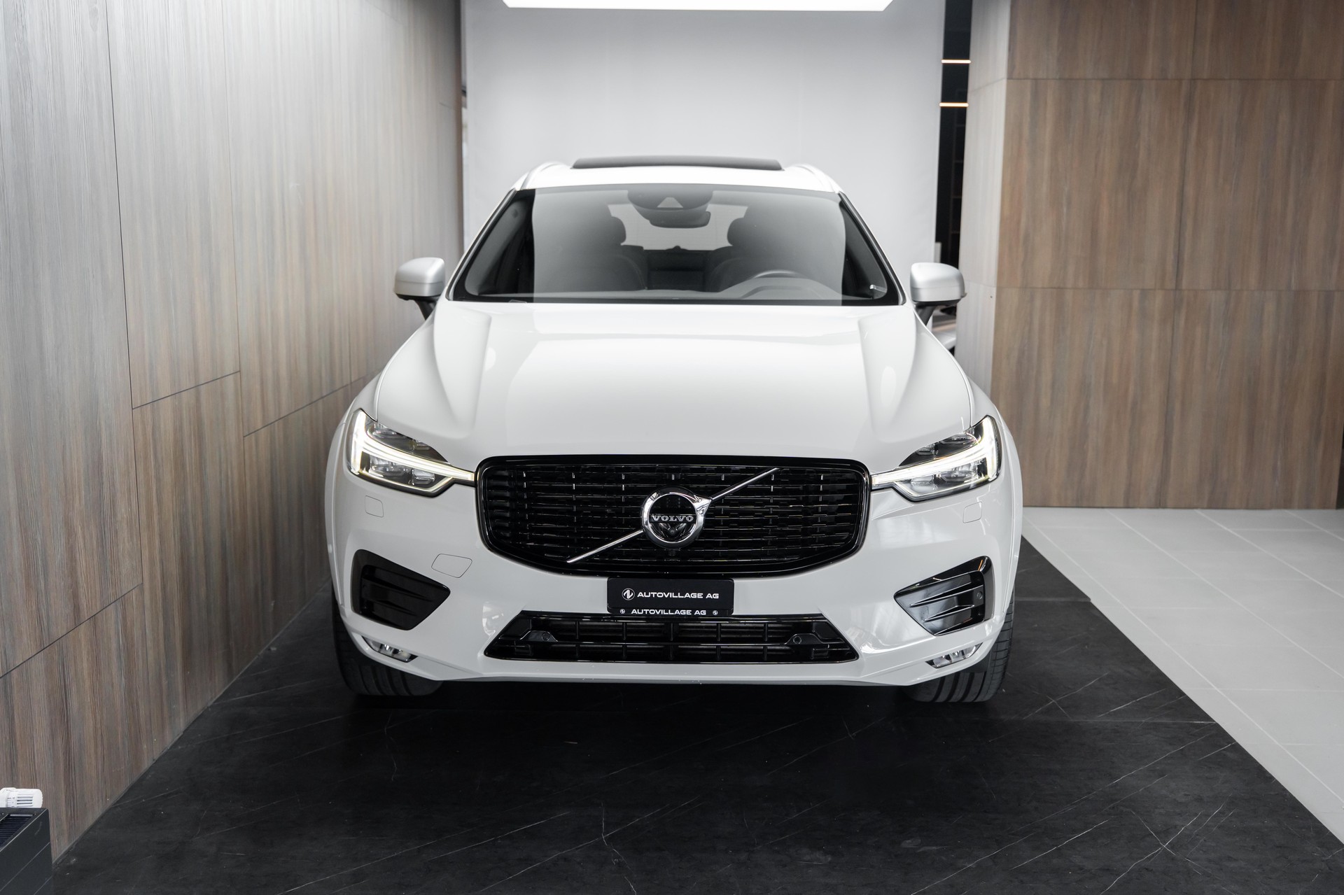 VOLVO XC60 D4 AWD R-Design Geartronic-image-29