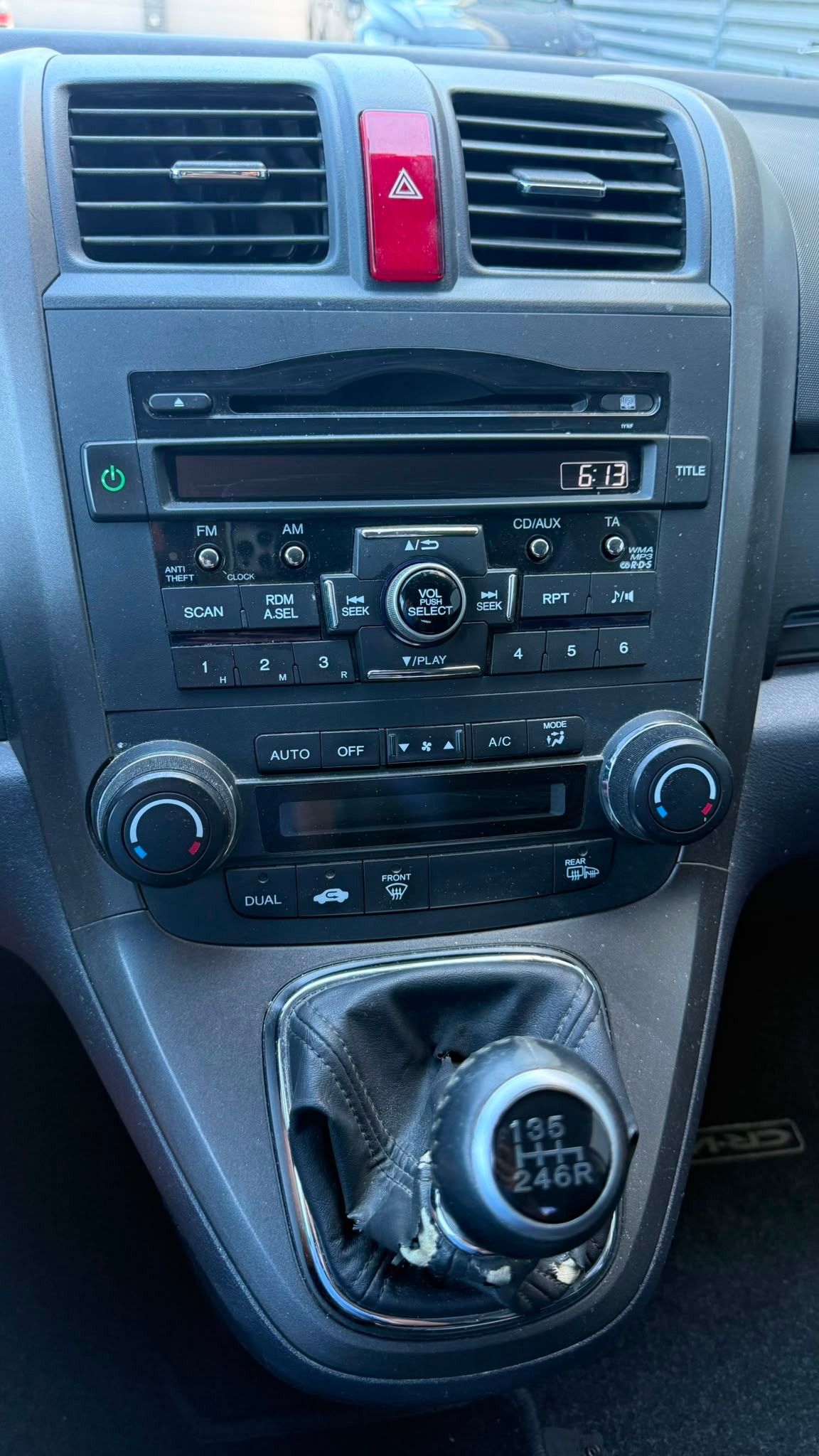 HONDA CR-V 2.0 4WD Executive Plus-image-11