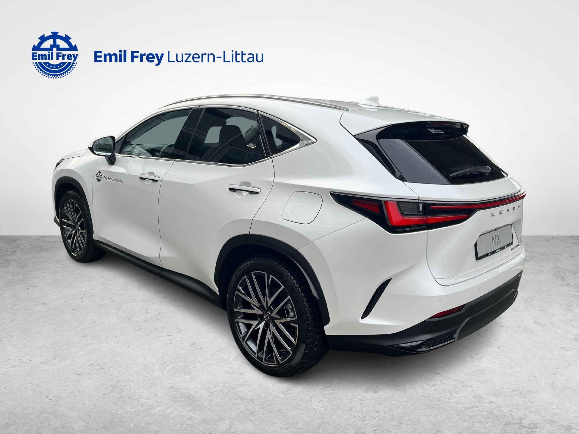 LEXUS NX 450h+ Comfort-image-3