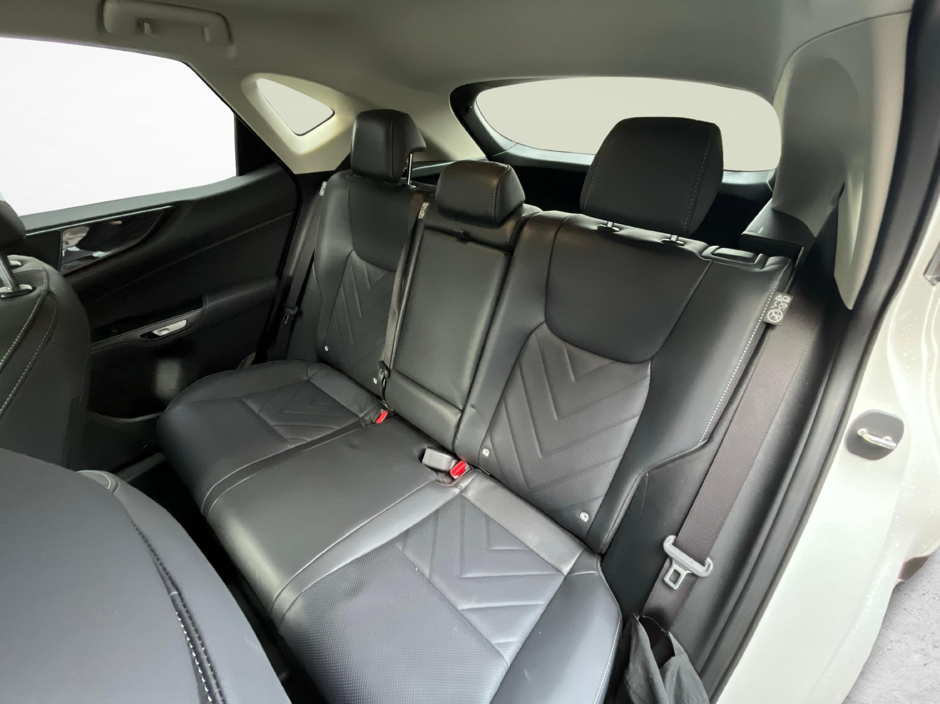 LEXUS NX 450h+ Comfort-image-10