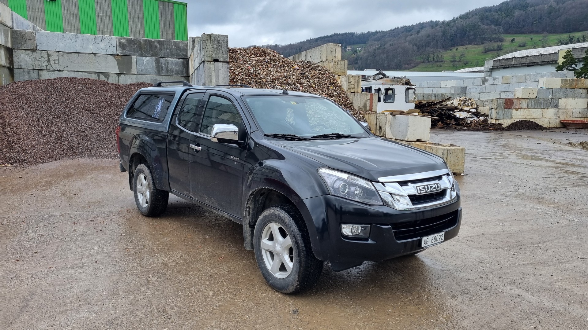 ISUZU 2.5 TDi Solar Plus 4x4-image-0
