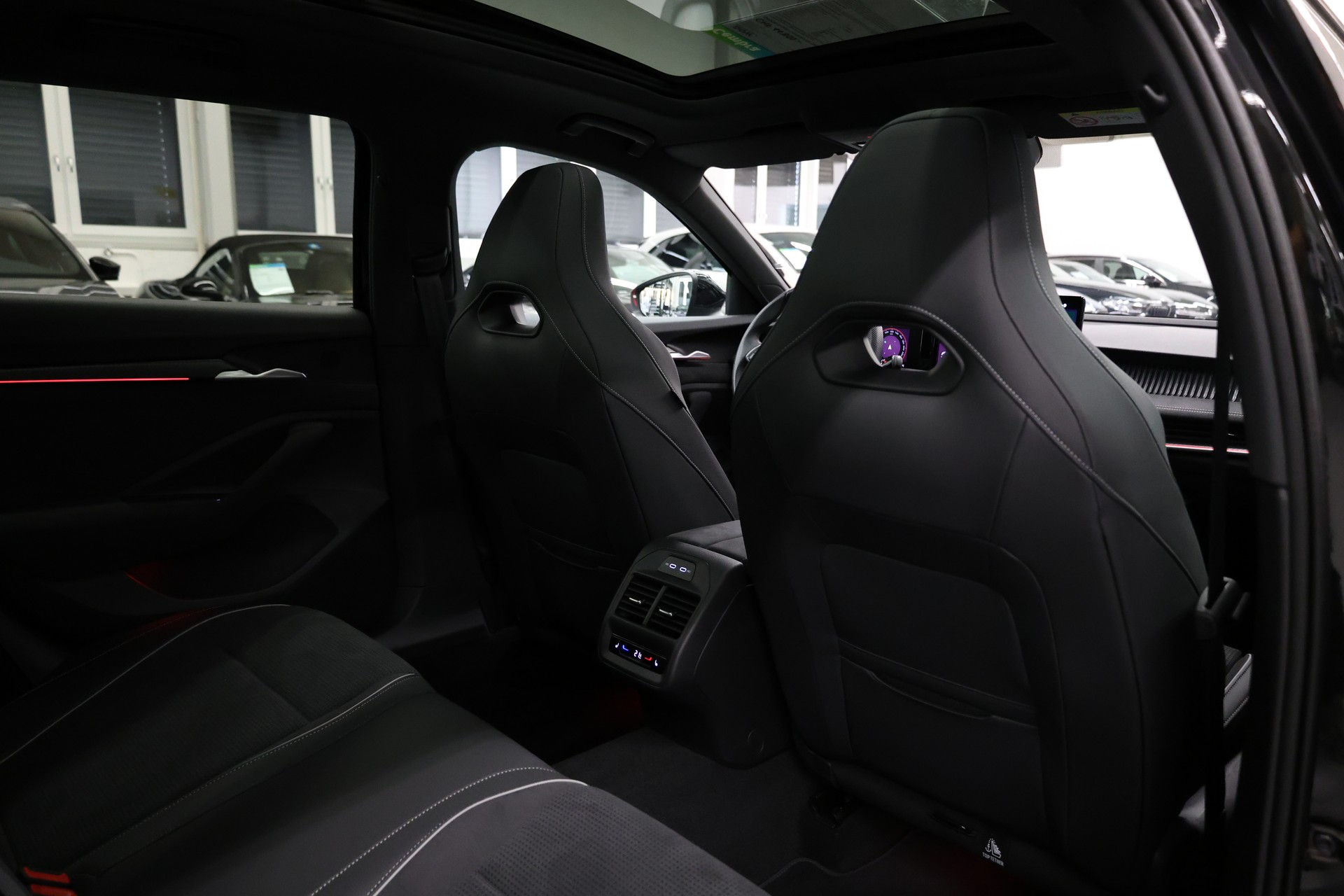 SKODA Superb Combi 2.0 TSI Sportline 4x4 DSG-image-26