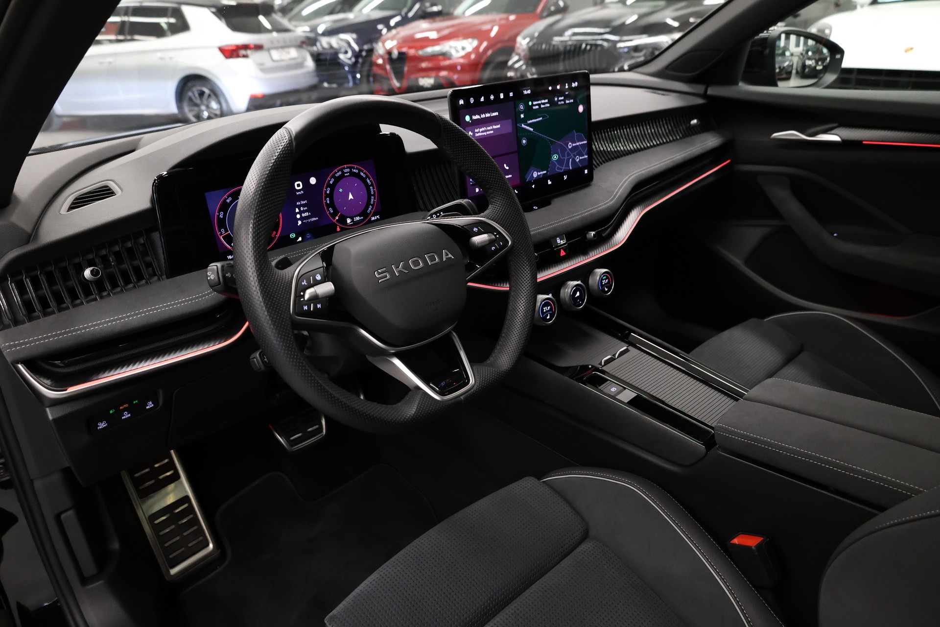 SKODA Superb Combi 2.0 TSI Sportline 4x4 DSG-image-17