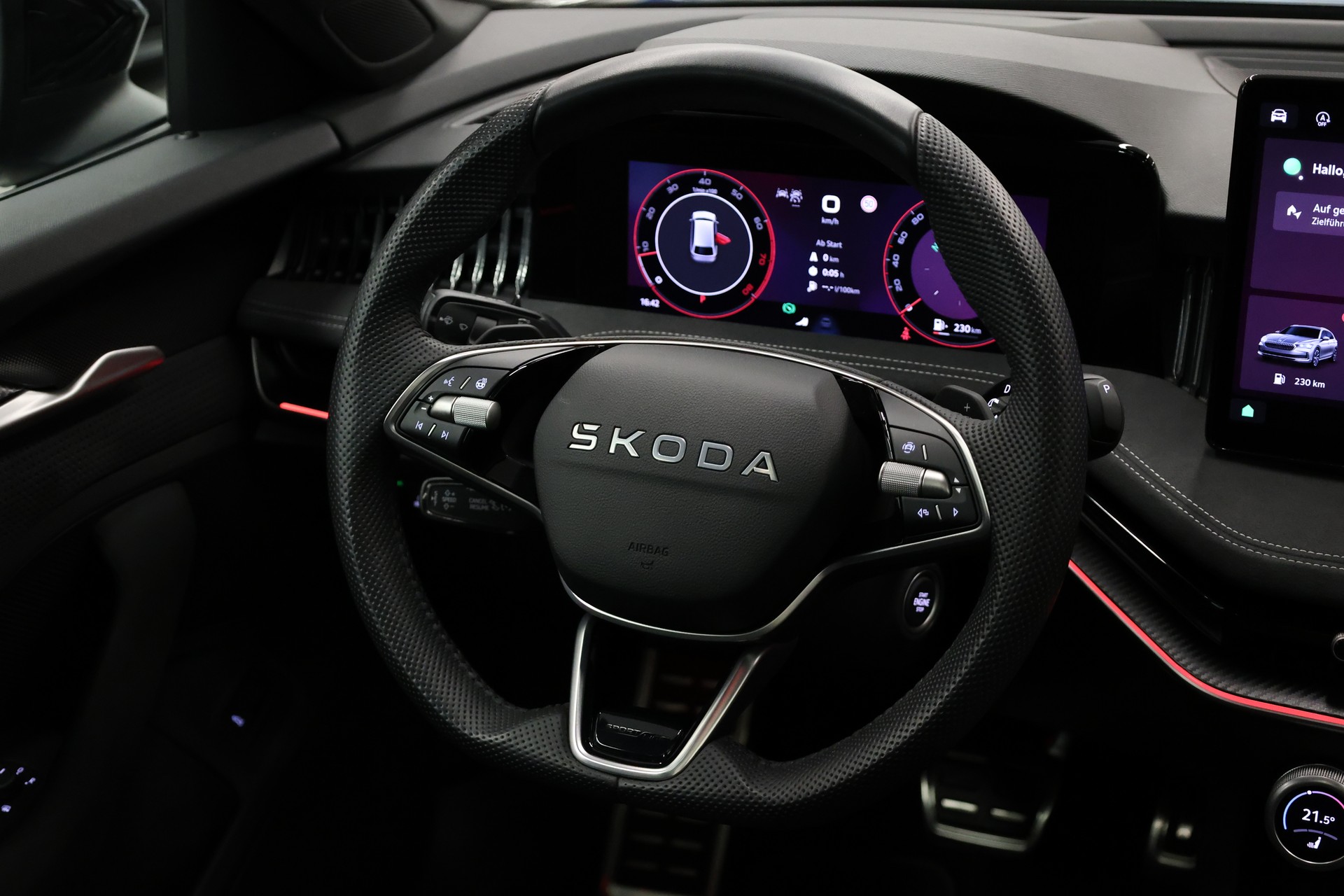 SKODA Superb Combi 2.0 TSI Sportline 4x4 DSG-image-20