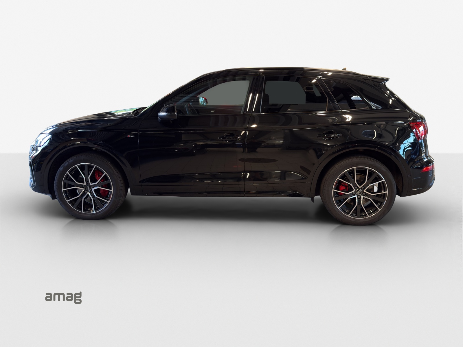 AUDI Q5 40 TDI Black Edition quattro S-tronic-image-1