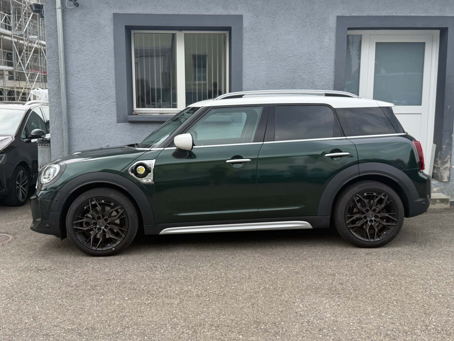 MINI Countryman Cooper SE ALL4 PHEV Steptronic-image-2