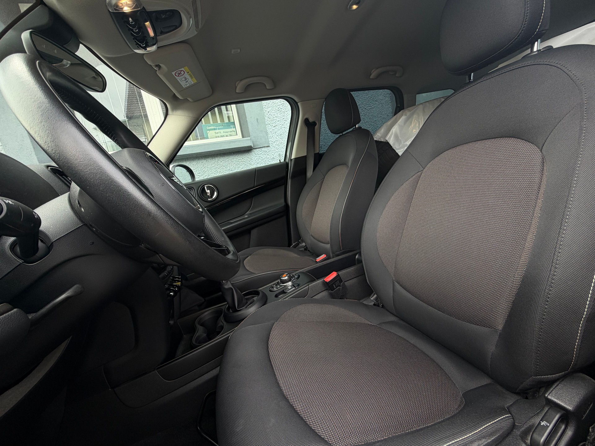 MINI Countryman Cooper SE ALL4 PHEV Steptronic-image-12