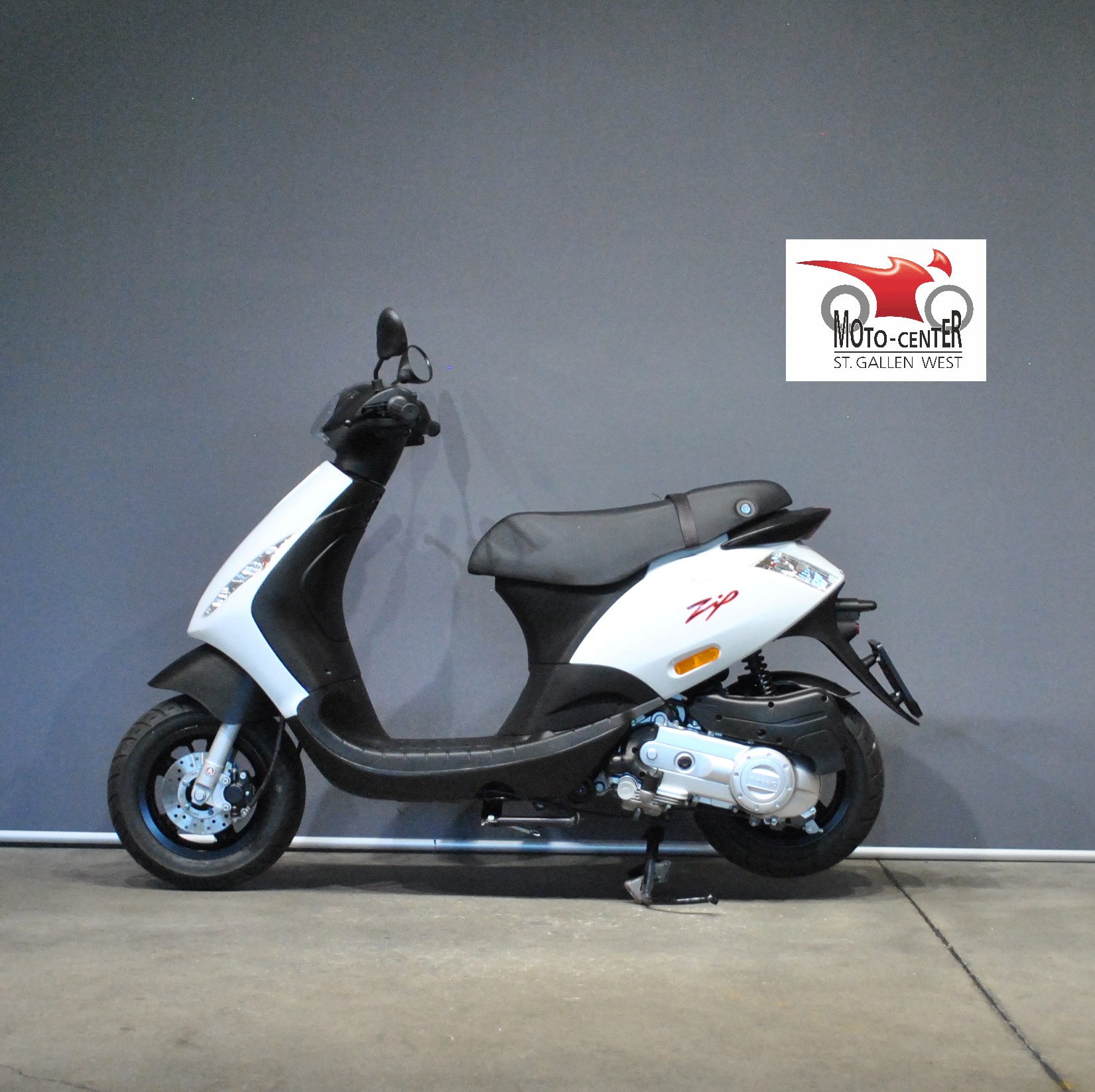 PIAGGIO Zip 50 4-T (45km/h)-showroom-element-2