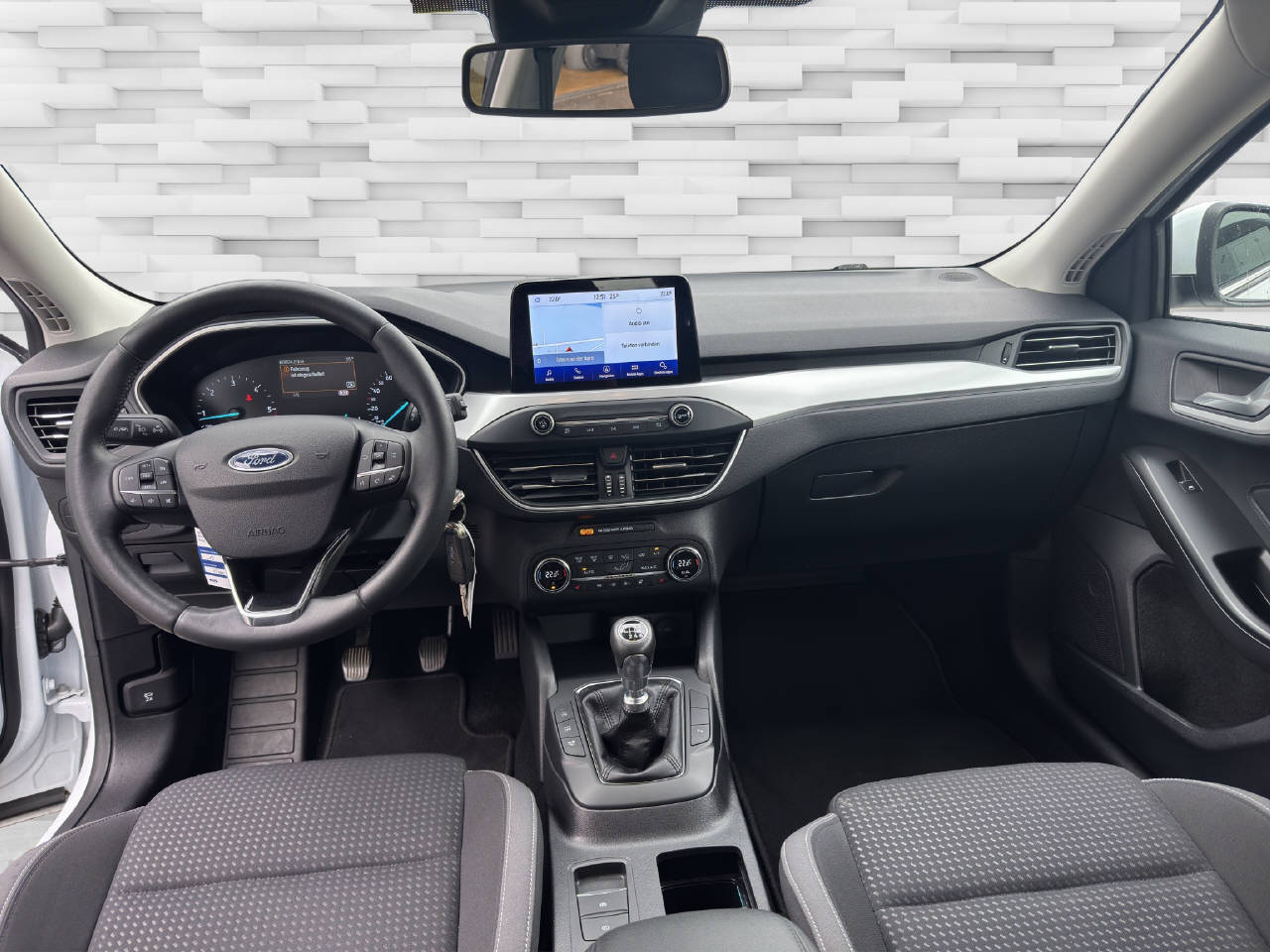 FORD Focus Station Wagon 1.5 EcoBlue 120 Trend+-image-8