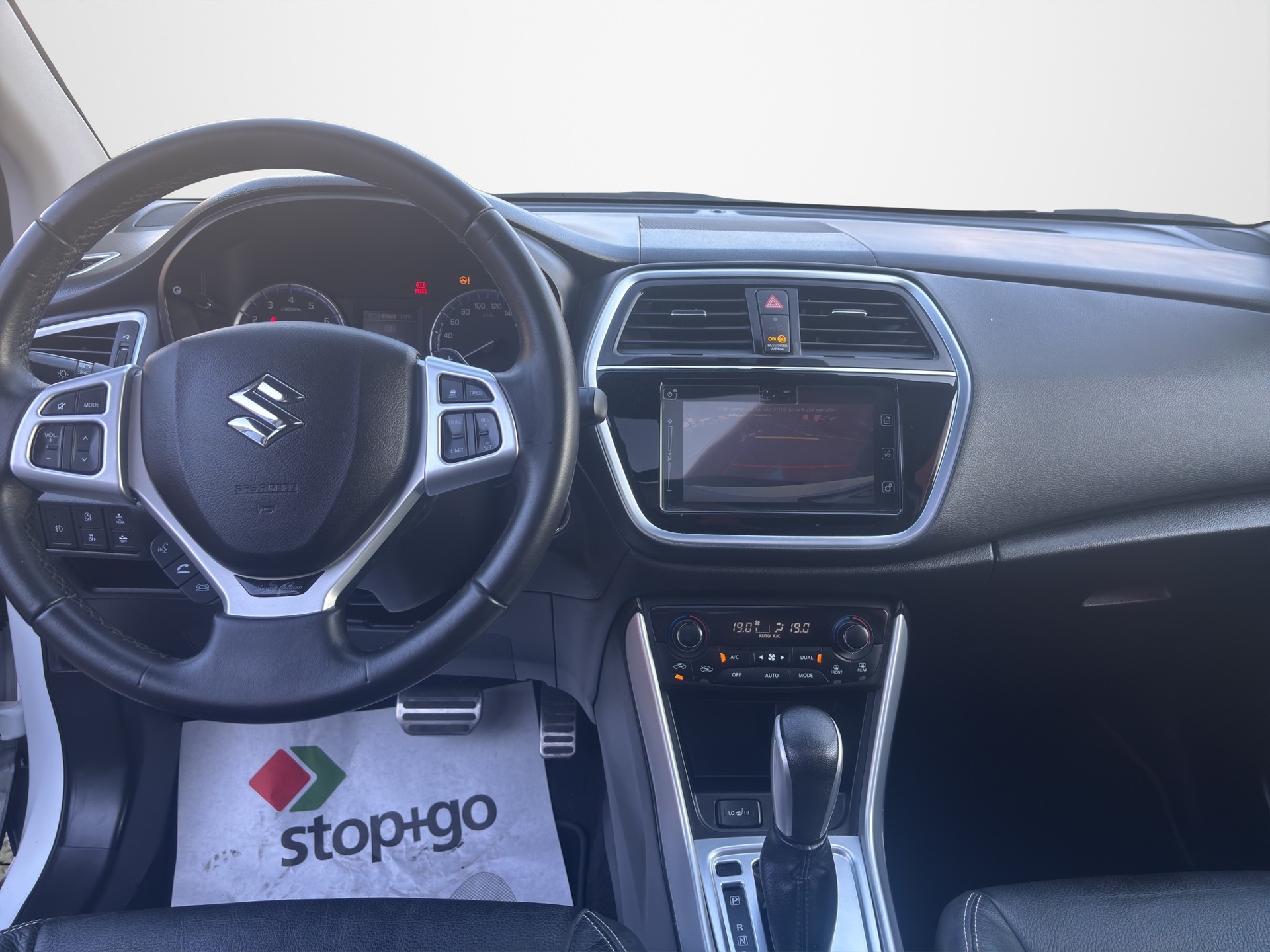 SUZUKI SX4 S-Cross 1.4 16VSergio Cellano Top 4WD Autom.-image-11