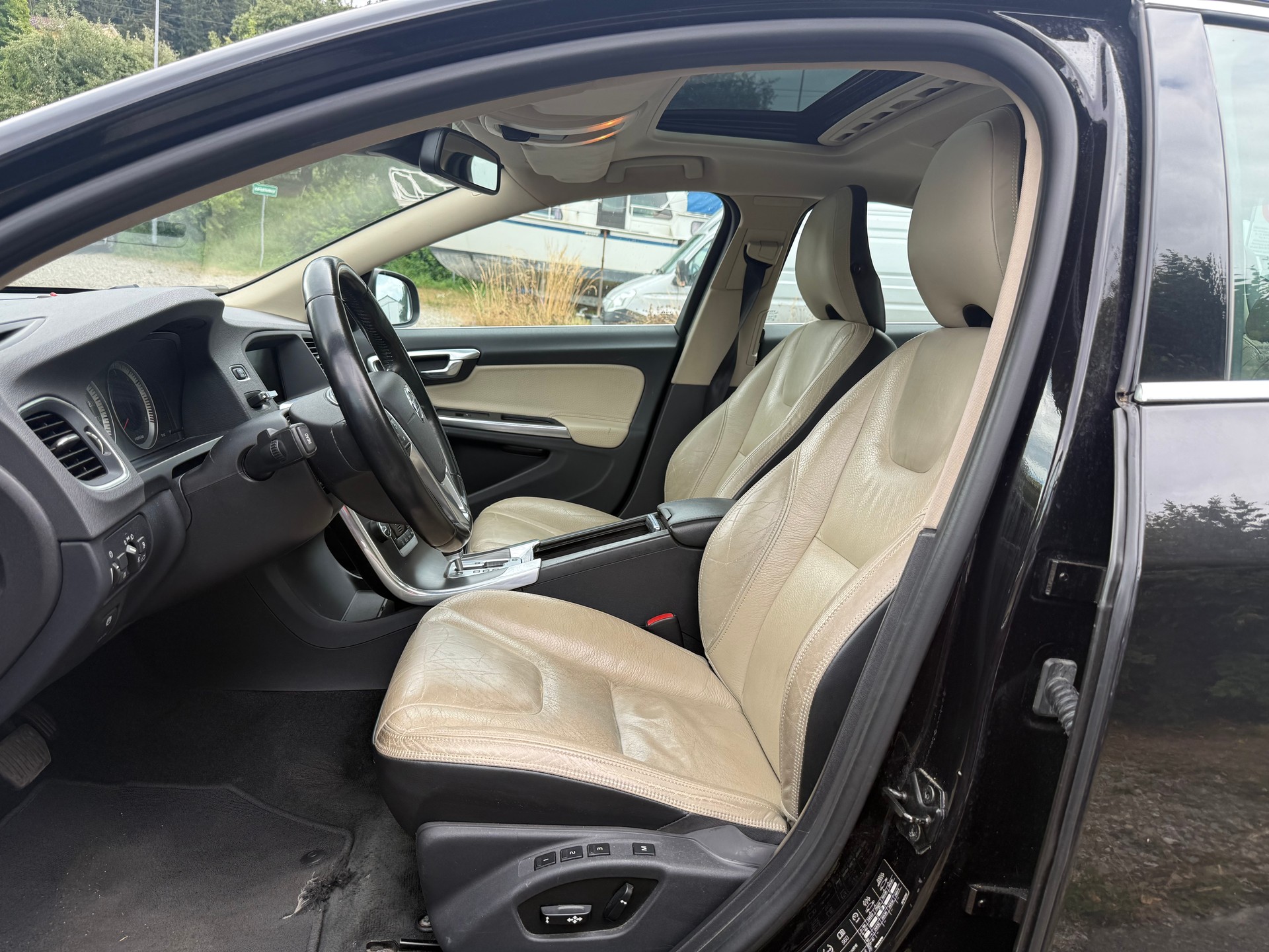 VOLVO S60 D5 Summum Geartronic-image-6