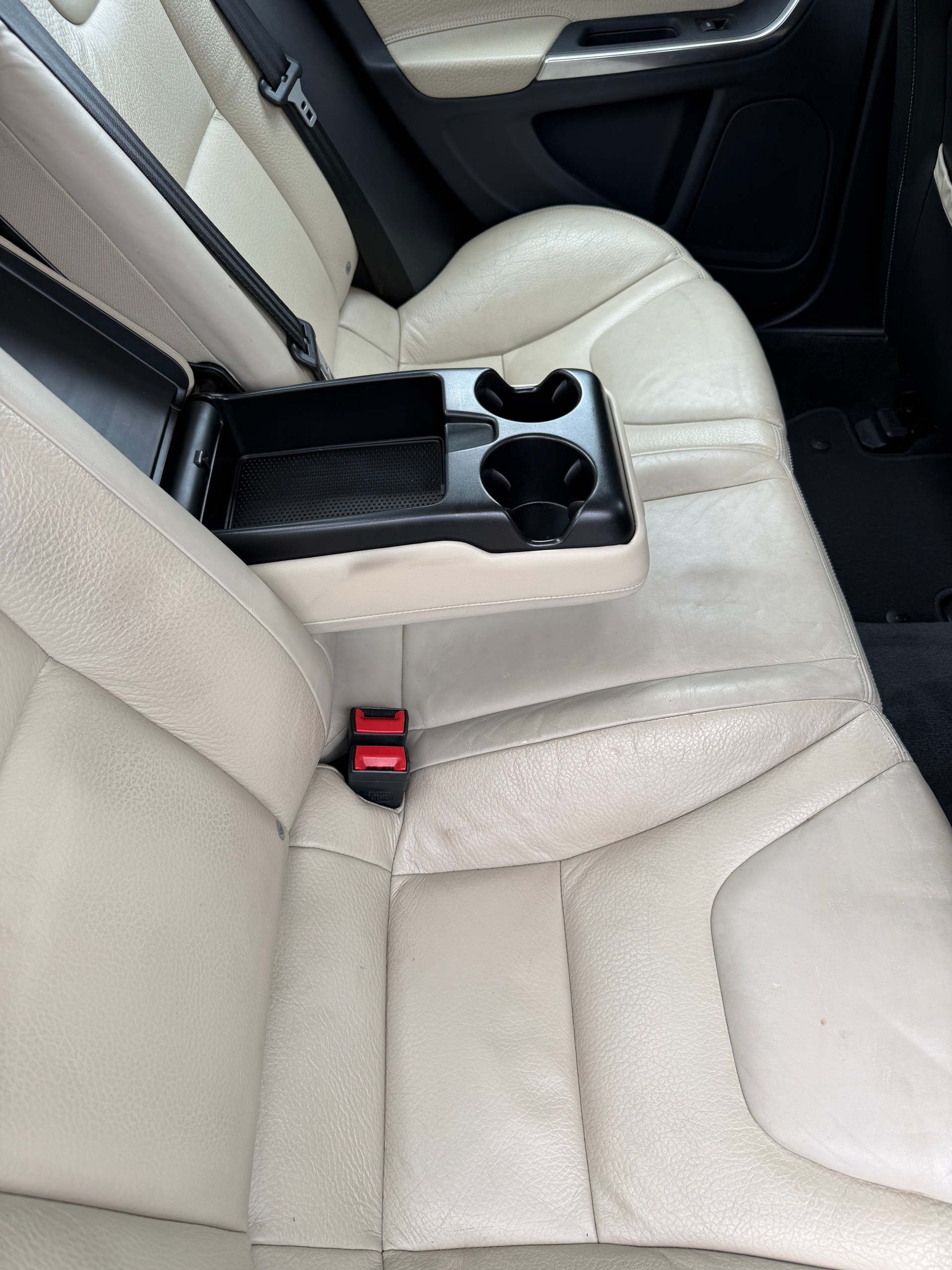 VOLVO S60 D5 Summum Geartronic-image-11