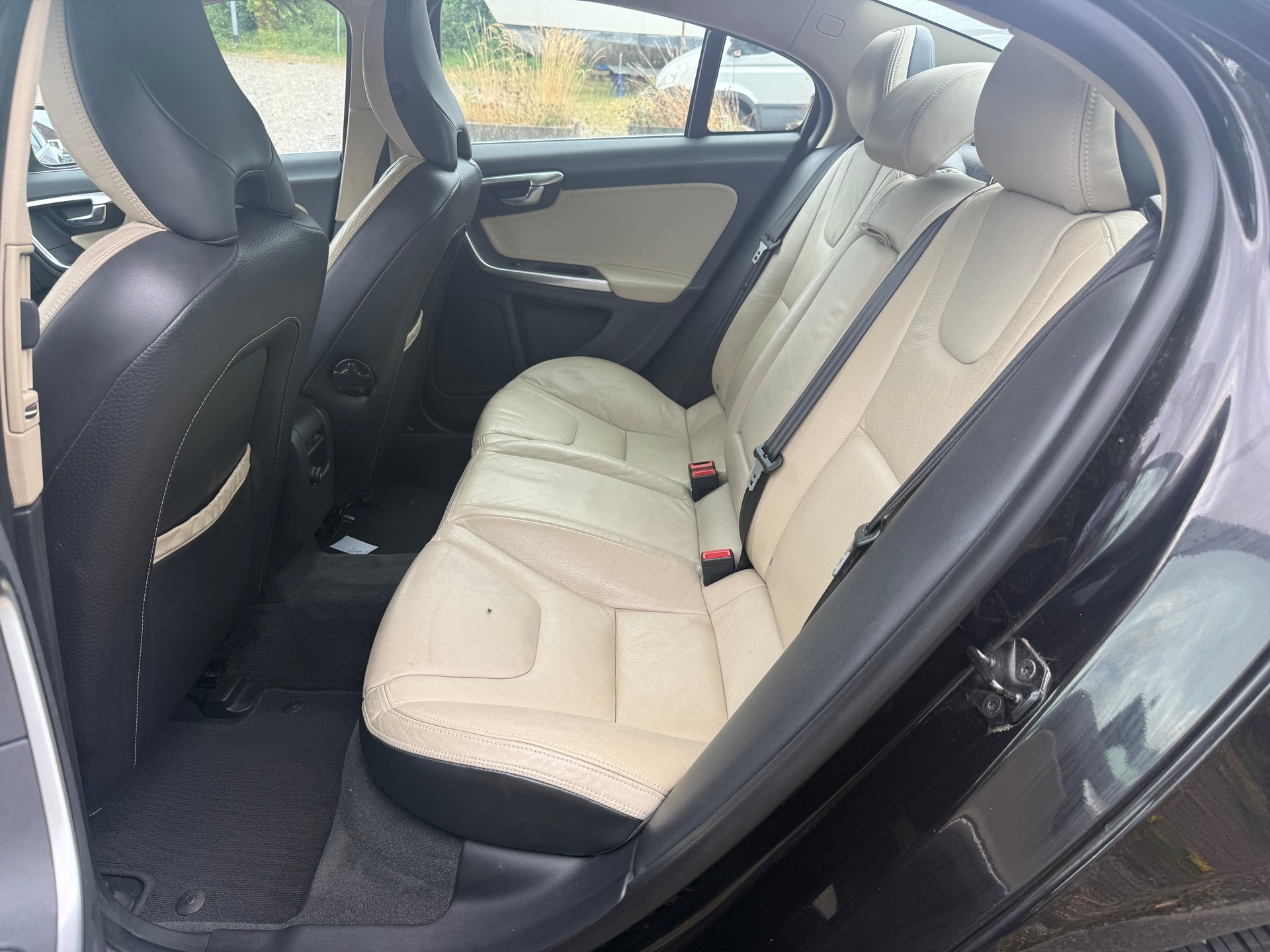 VOLVO S60 D5 Summum Geartronic-image-9