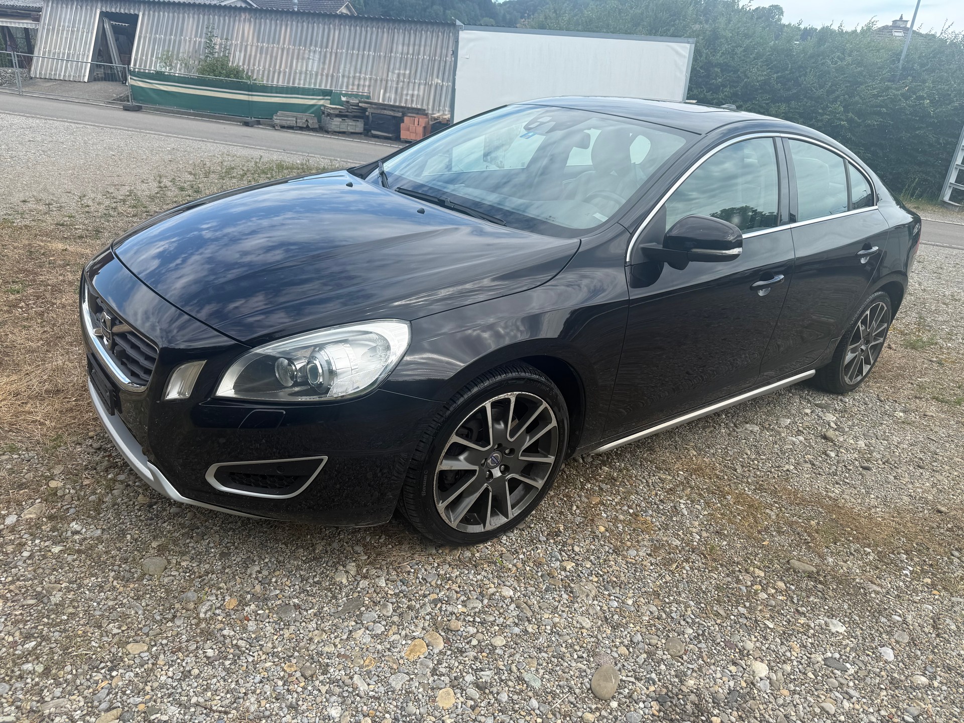 VOLVO S60 D5 Summum Geartronic-image-2