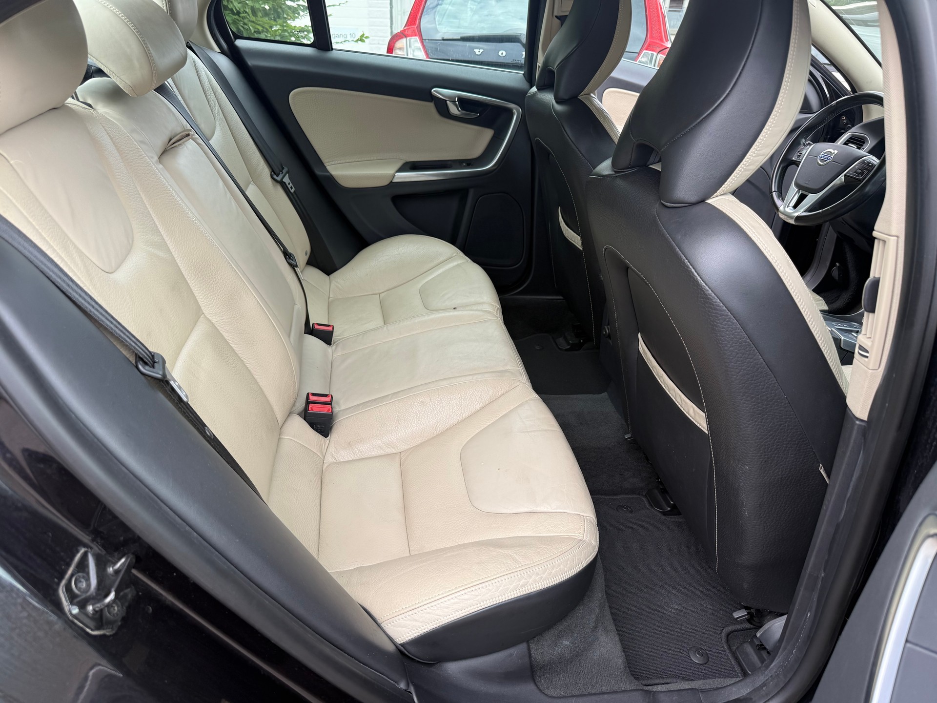 VOLVO S60 D5 Summum Geartronic-image-8