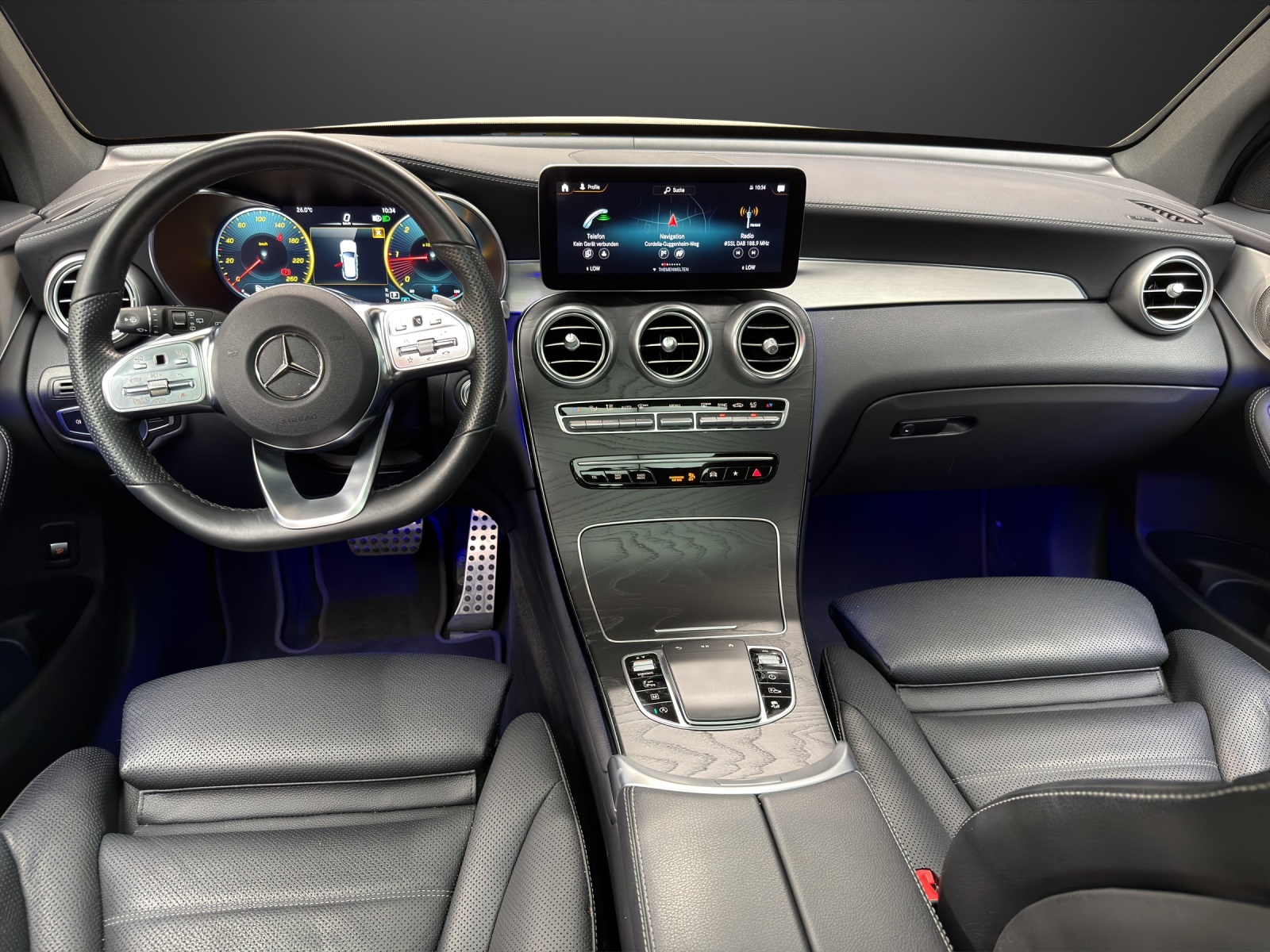 MERCEDES-BENZ GLC 300 d AMG Line 4Matic-image-6