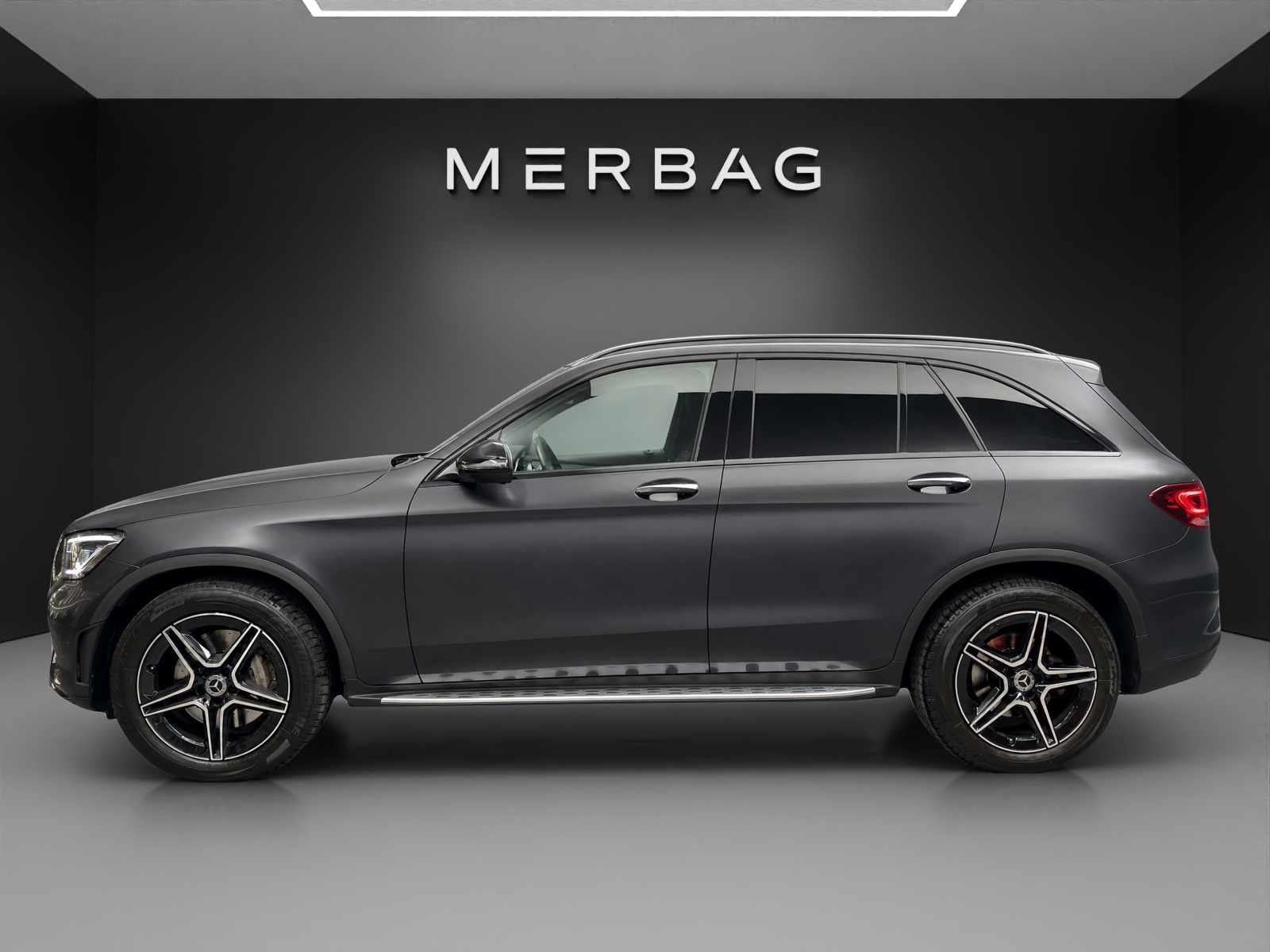 MERCEDES-BENZ GLC 300 d AMG Line 4Matic-image-2