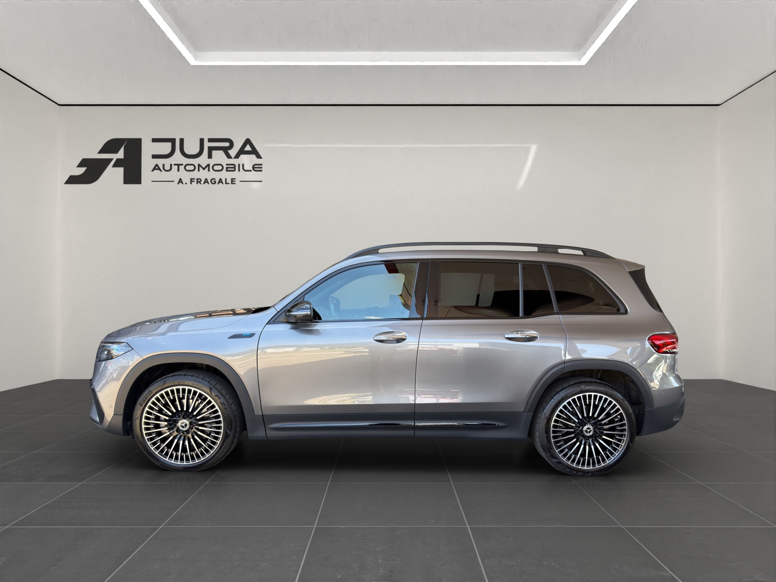 MERCEDES-BENZ EQB 350 AMG Line 4matic-image-3