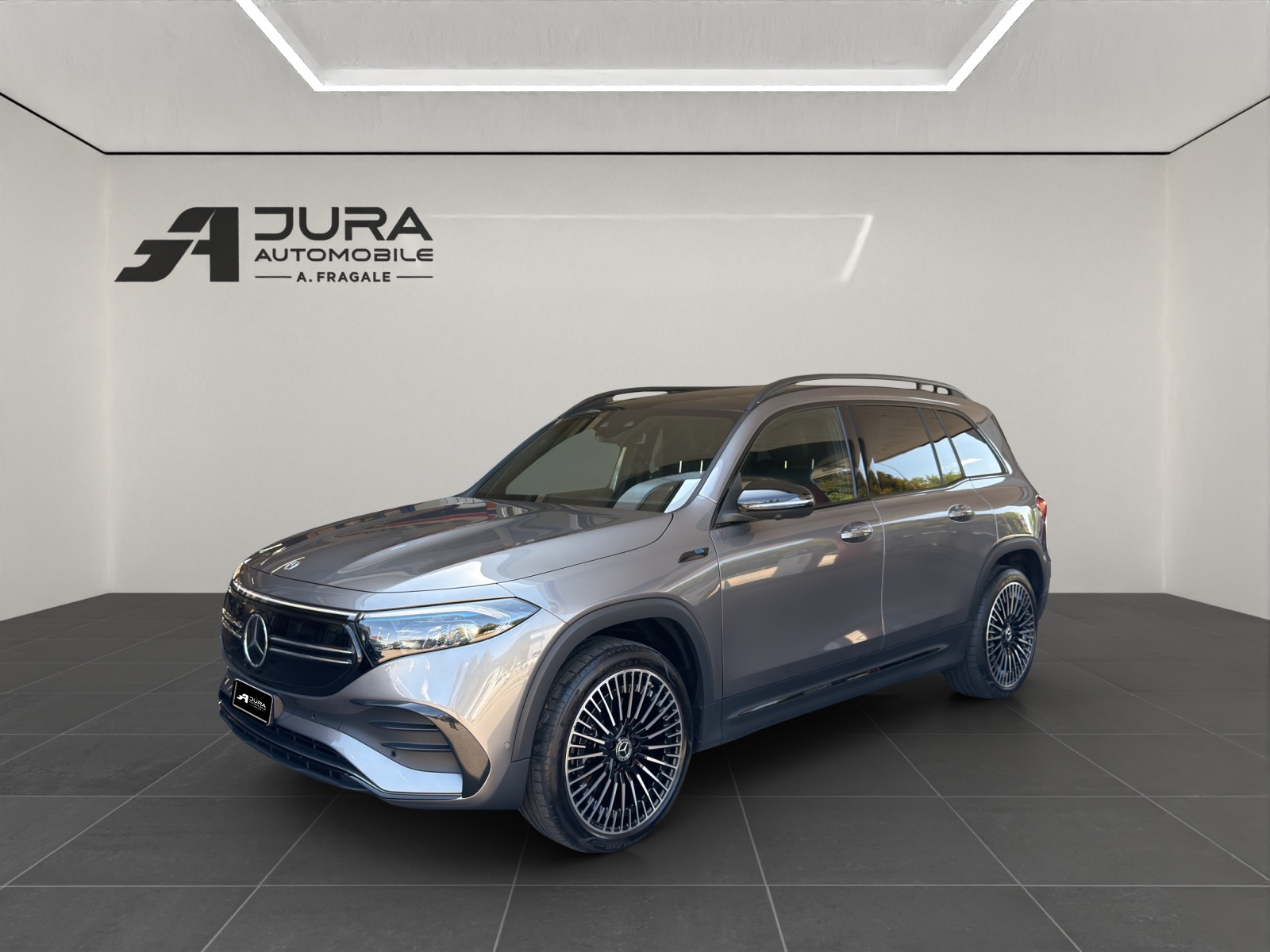 MERCEDES-BENZ EQB 350 AMG Line 4matic-image-1