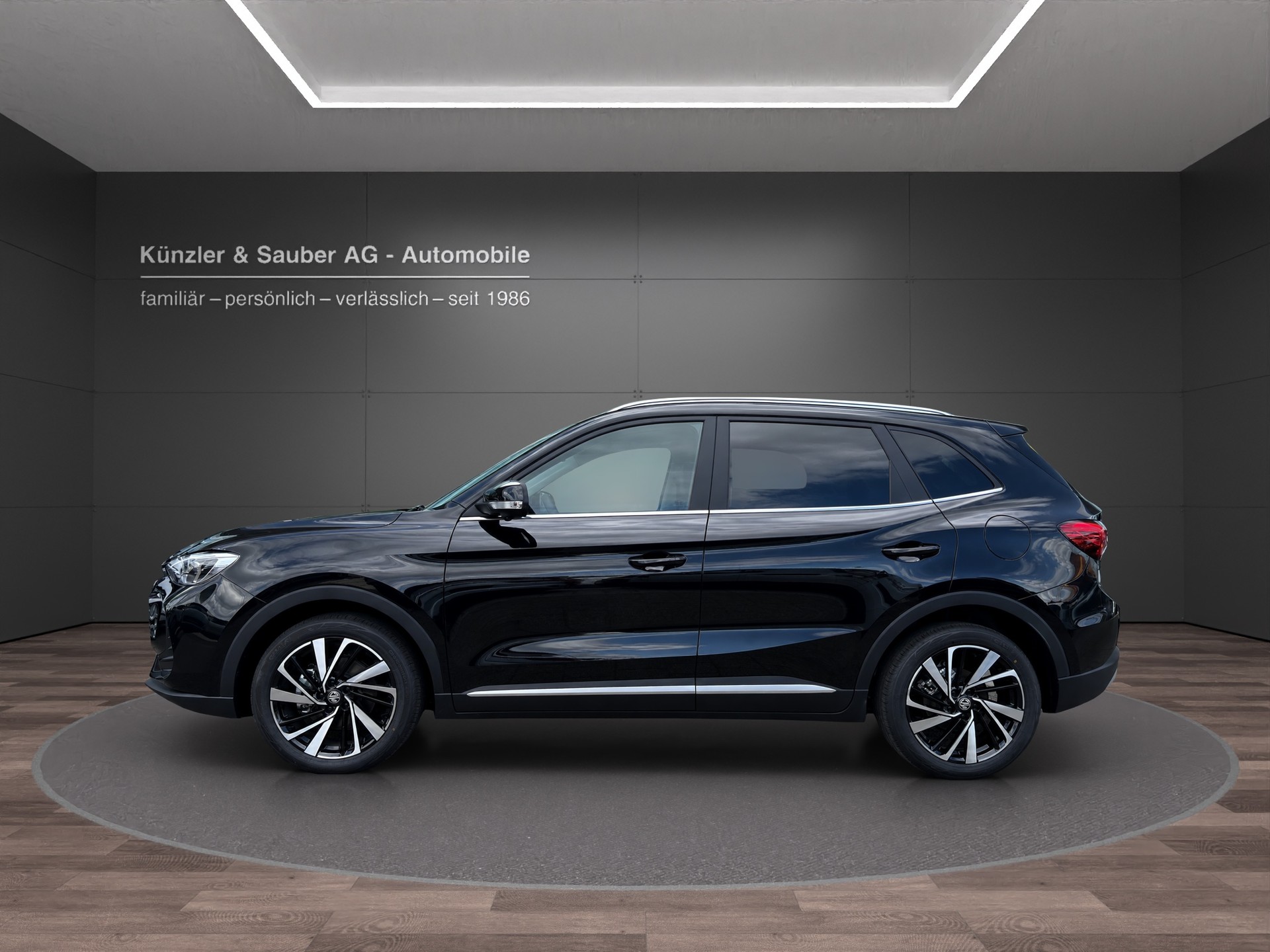 MG ZS 1.5 HEV Luxury-showroom-element-1