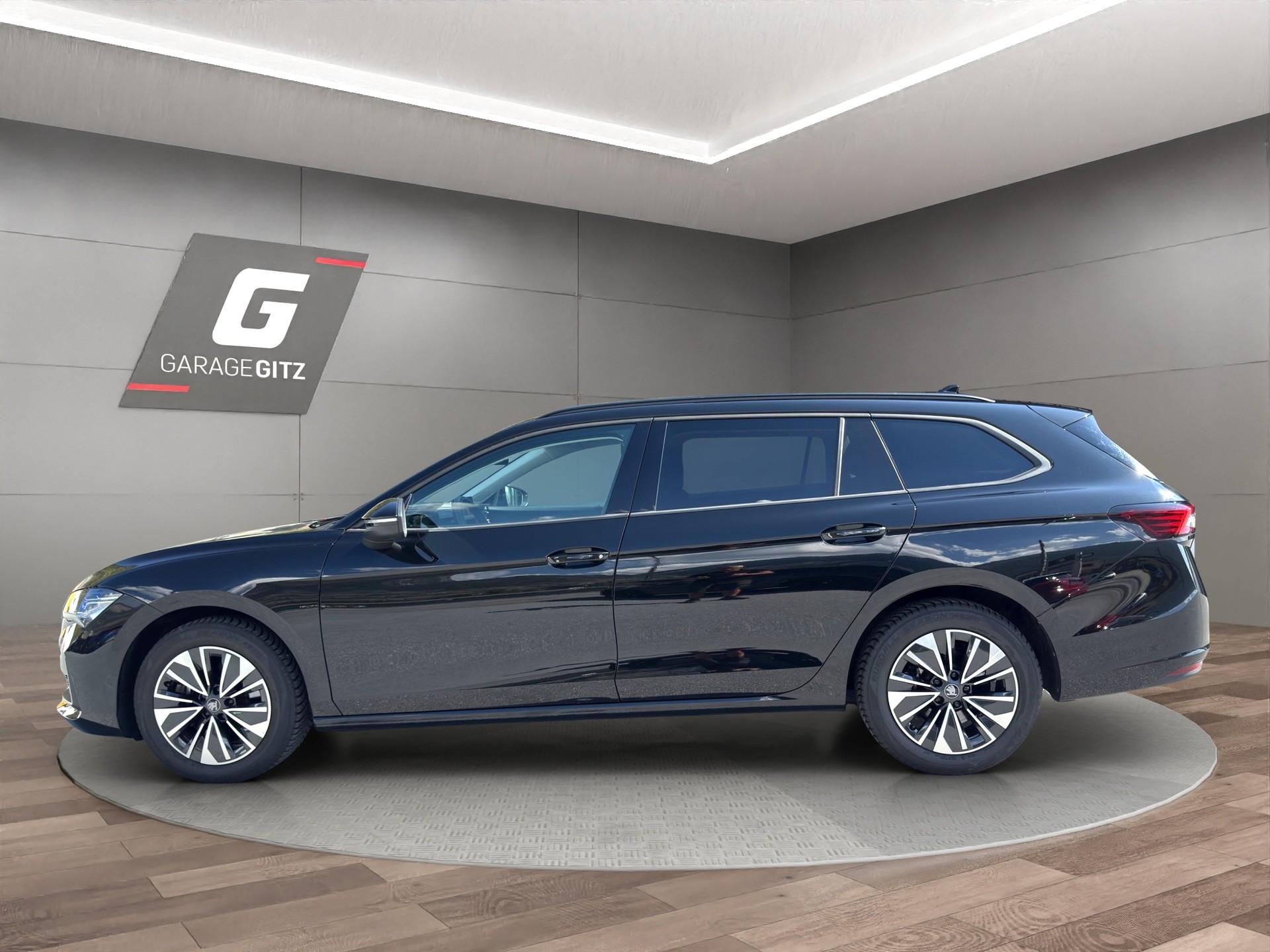 SKODA Superb Combi 2.0 TSI SELECTION 4x4 DSG-image-1