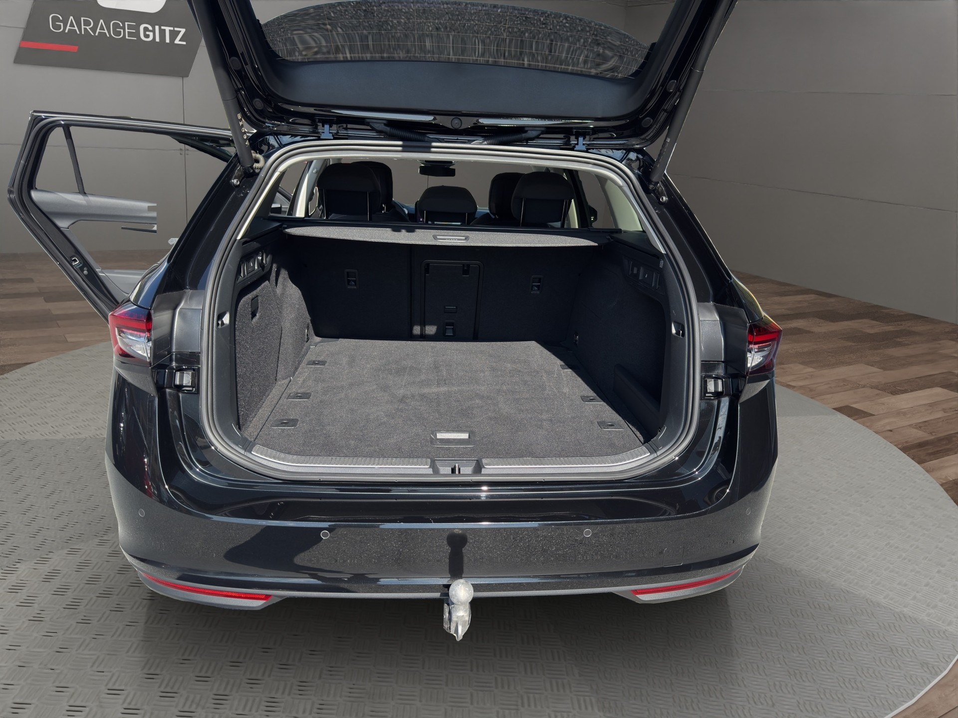 SKODA Superb Combi 2.0 TSI SELECTION 4x4 DSG-image-14