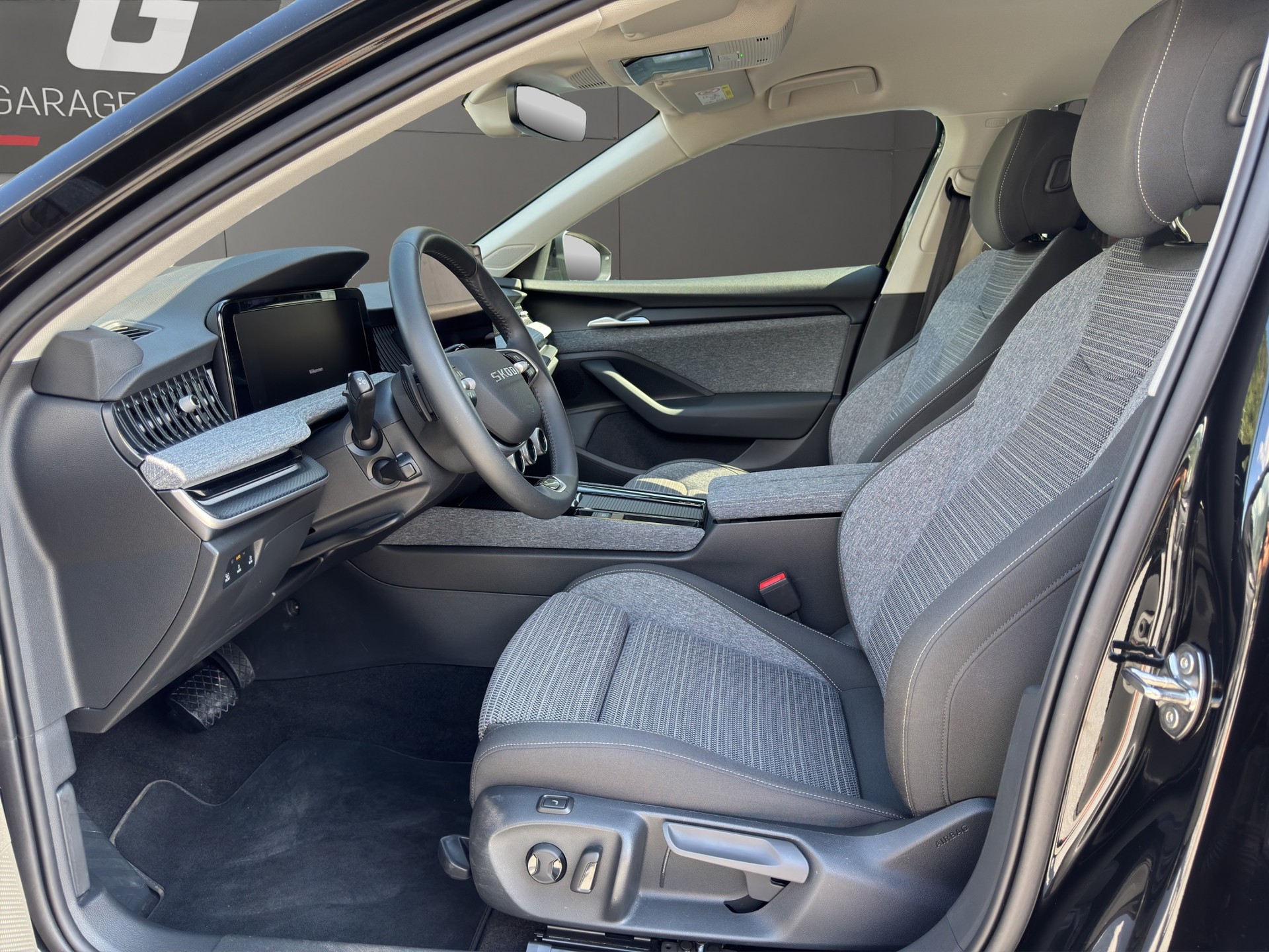 SKODA Superb Combi 2.0 TSI SELECTION 4x4 DSG-image-8