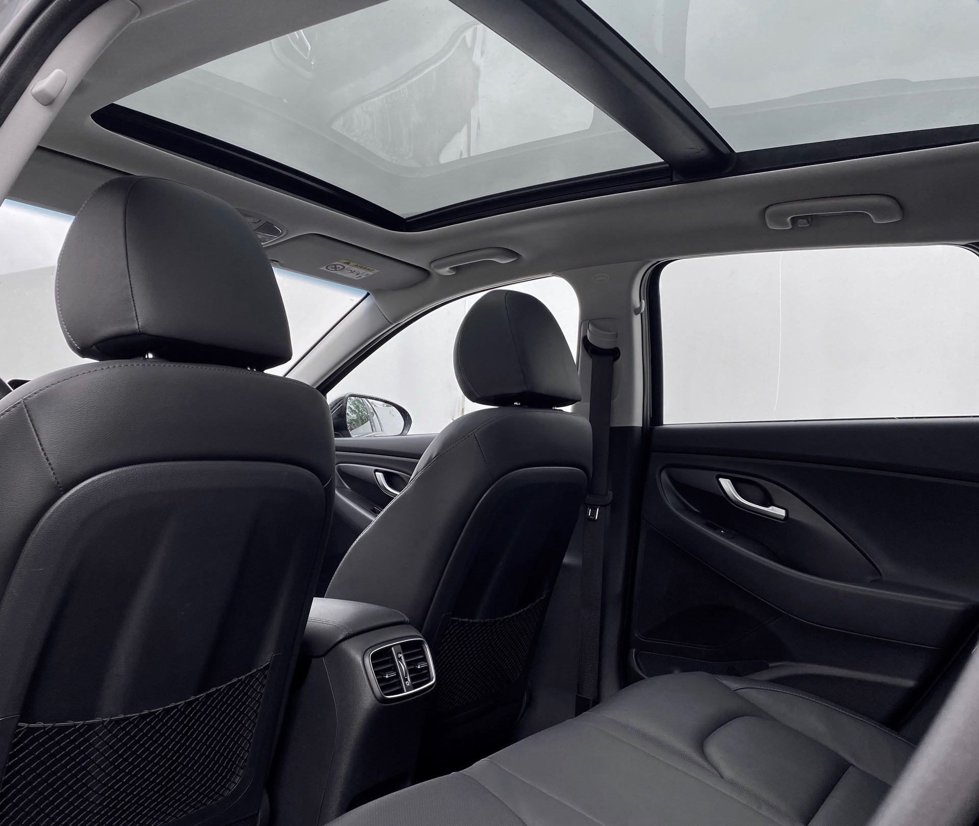 HYUNDAI i30 1.5 T-GDi*Swiss*Vertex*48V*Mildhybrid*DCT*-image-9
