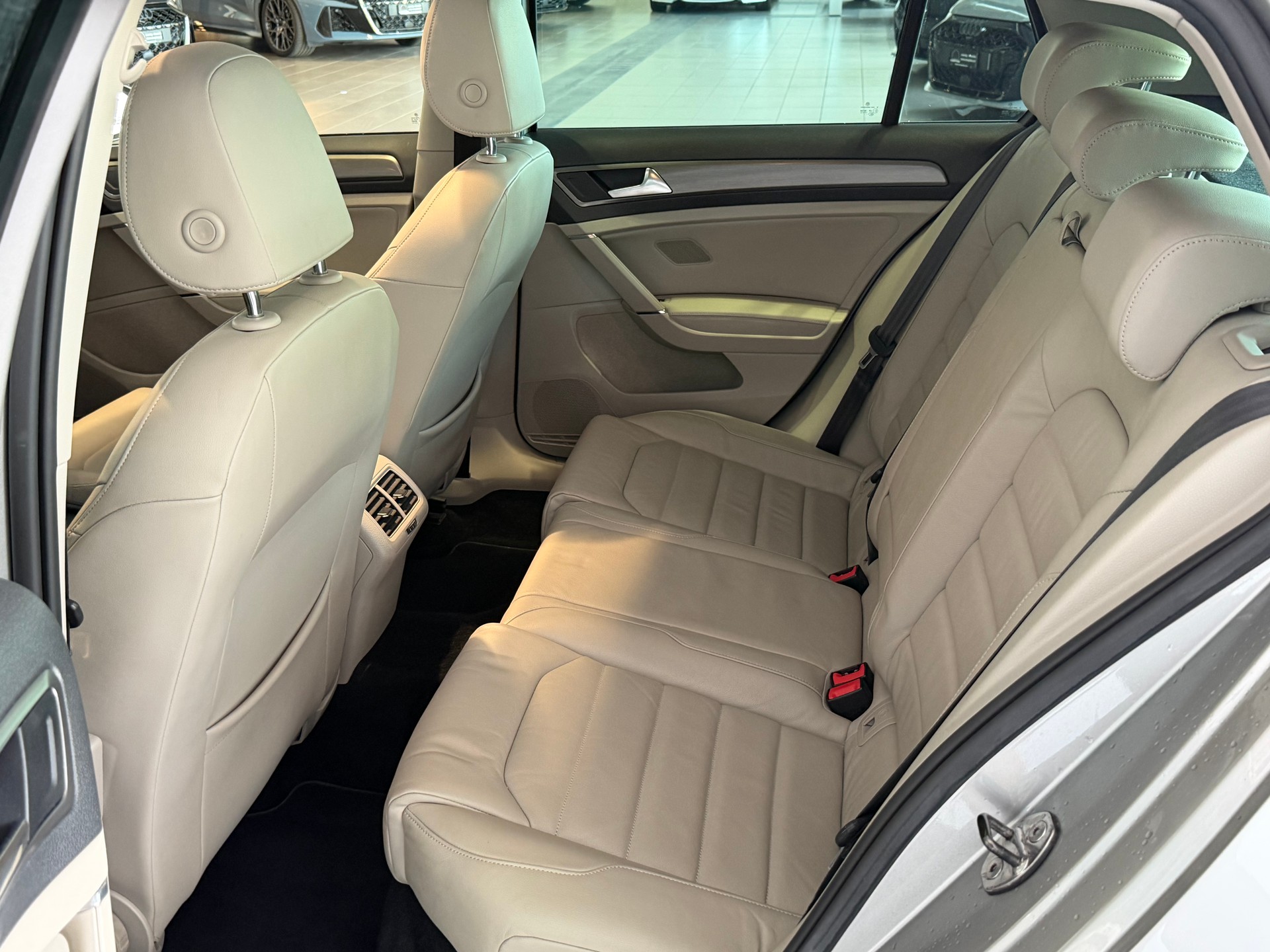 VW Golf 1.4 TSI Comfortline DSG-image-11