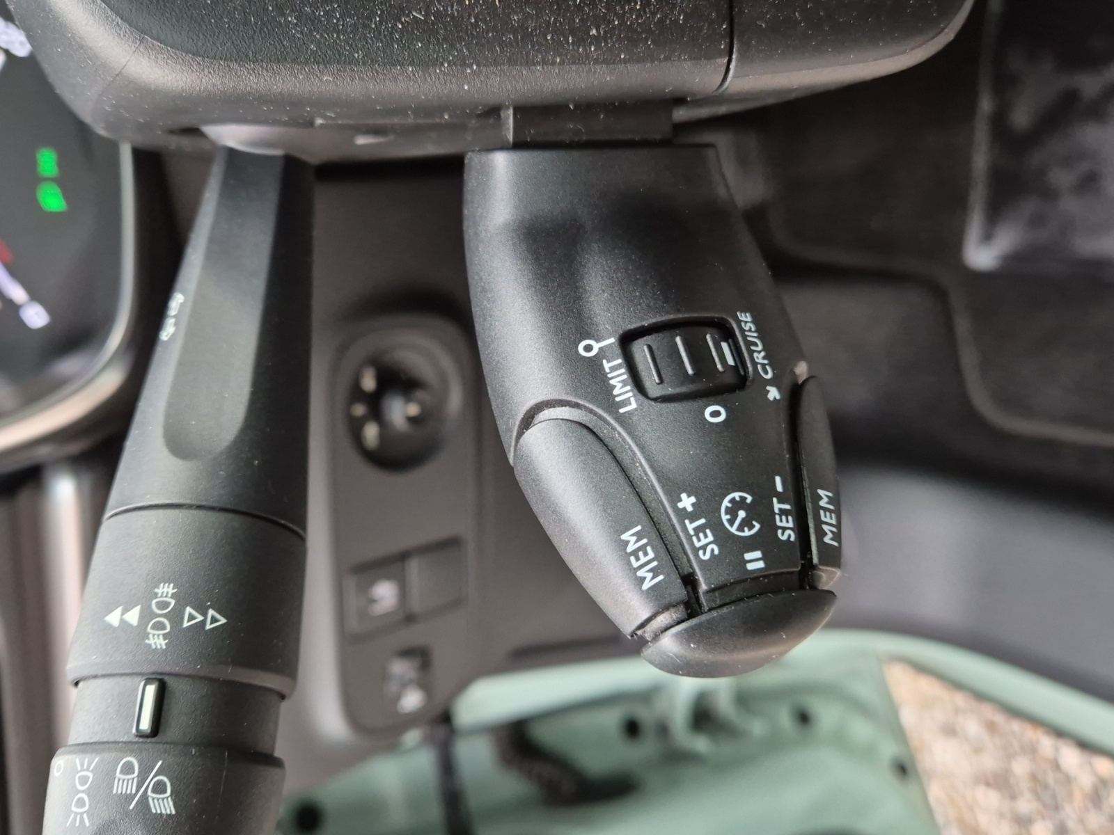 CITROEN C3 1.2i PureTech Live-image-13