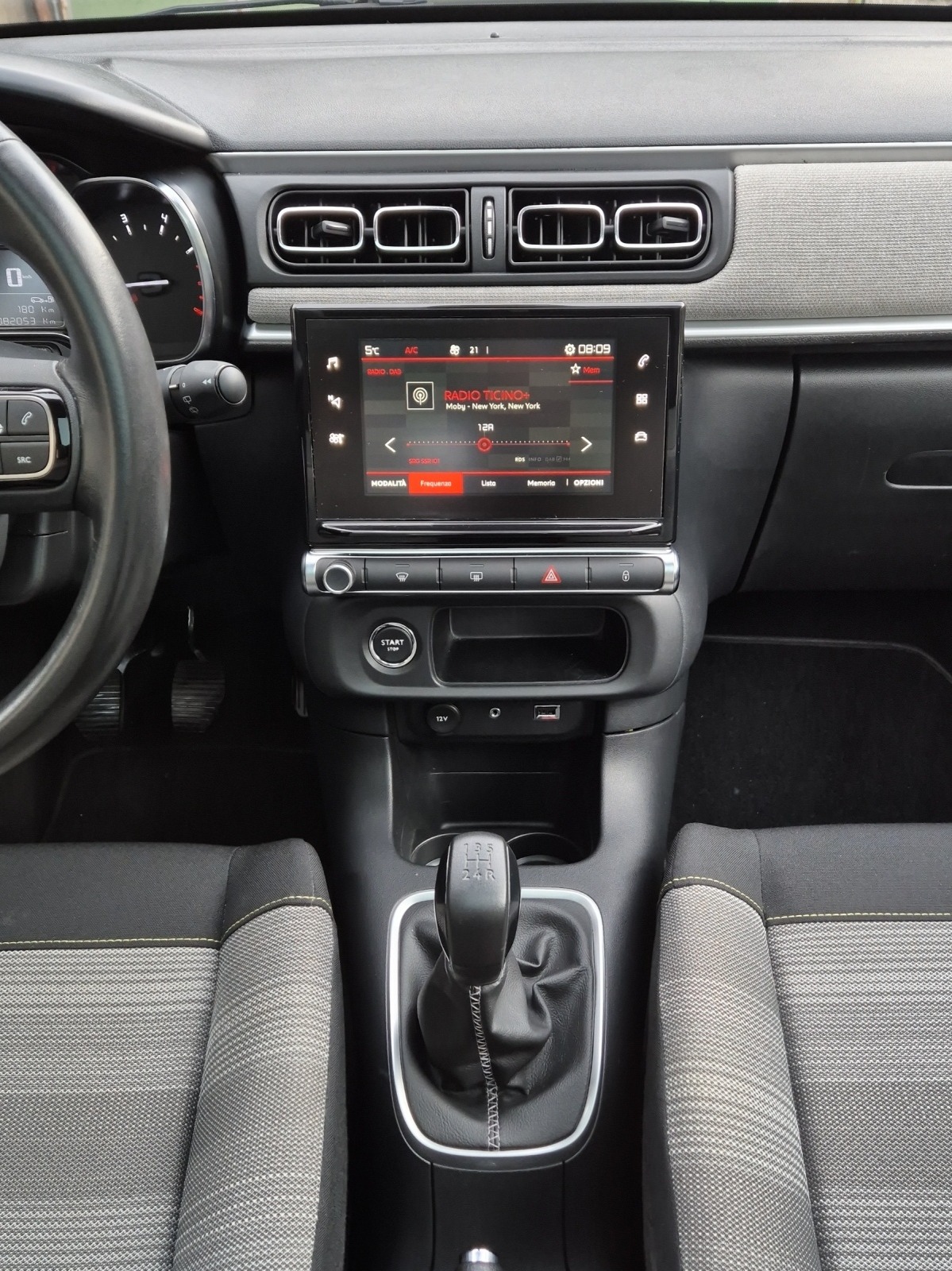CITROEN C3 1.2i PureTech Live-image-9
