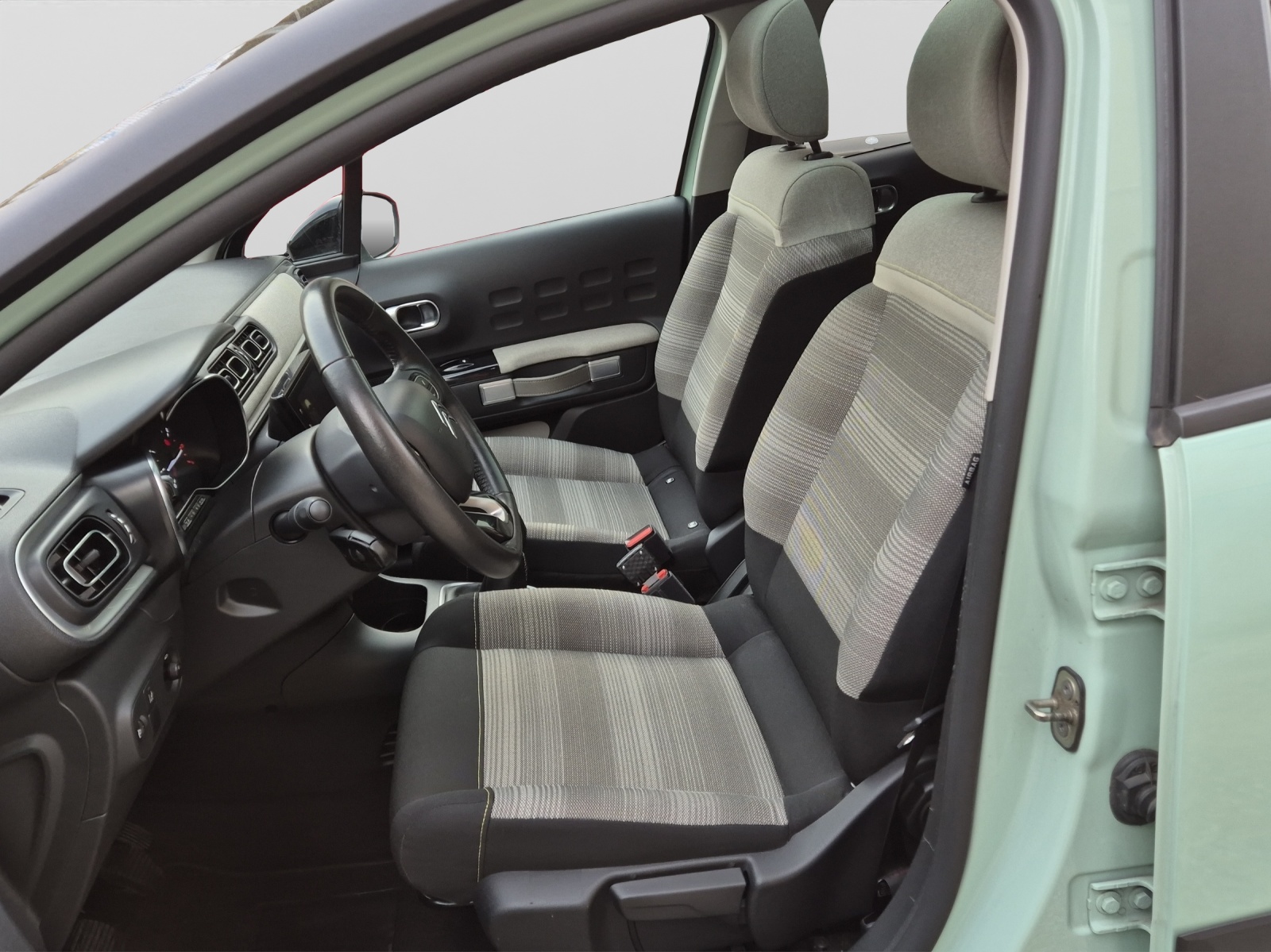 CITROEN C3 1.2i PureTech Live-image-14