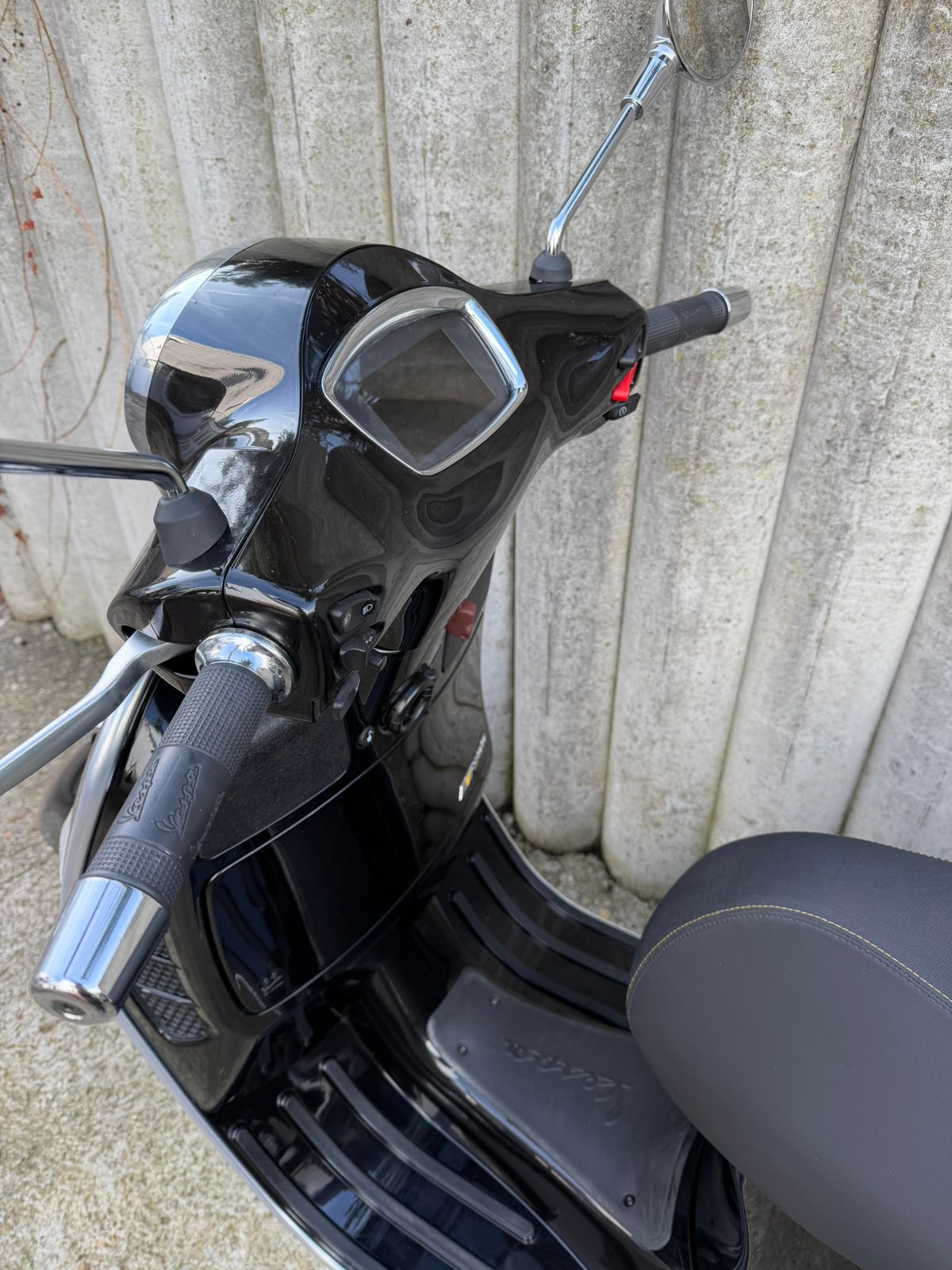 PIAGGIO Vespa GTS 300 HPE Super Tech ABS/ASR-image-6