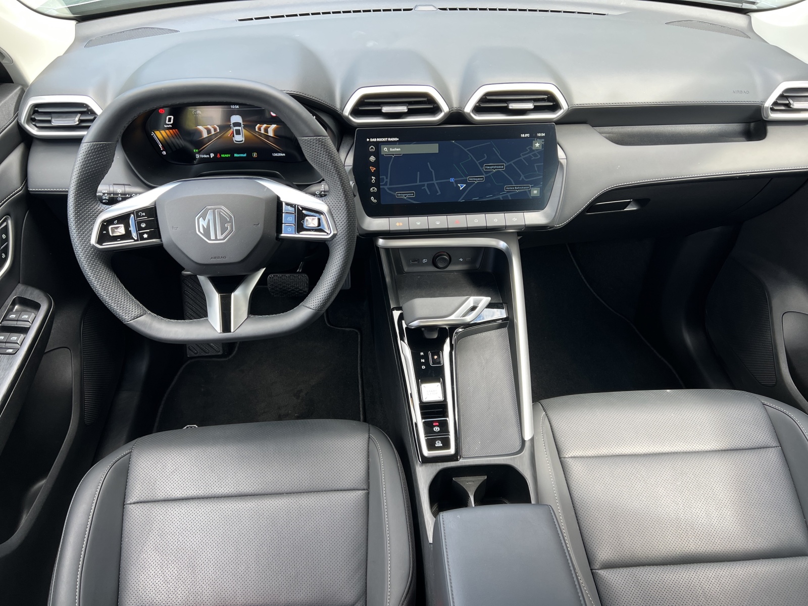 MG ZS 1.5 HEV Luxury-image-8