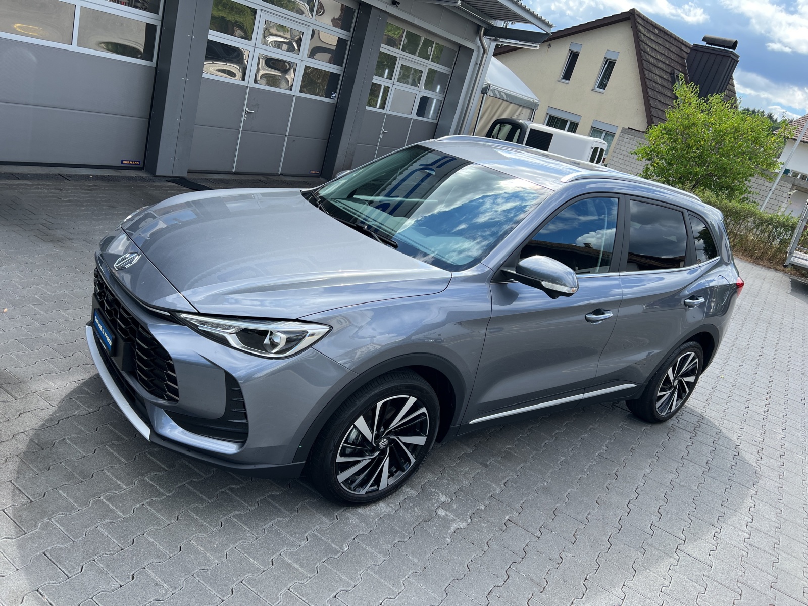 MG ZS 1.5 HEV Luxury-image-12
