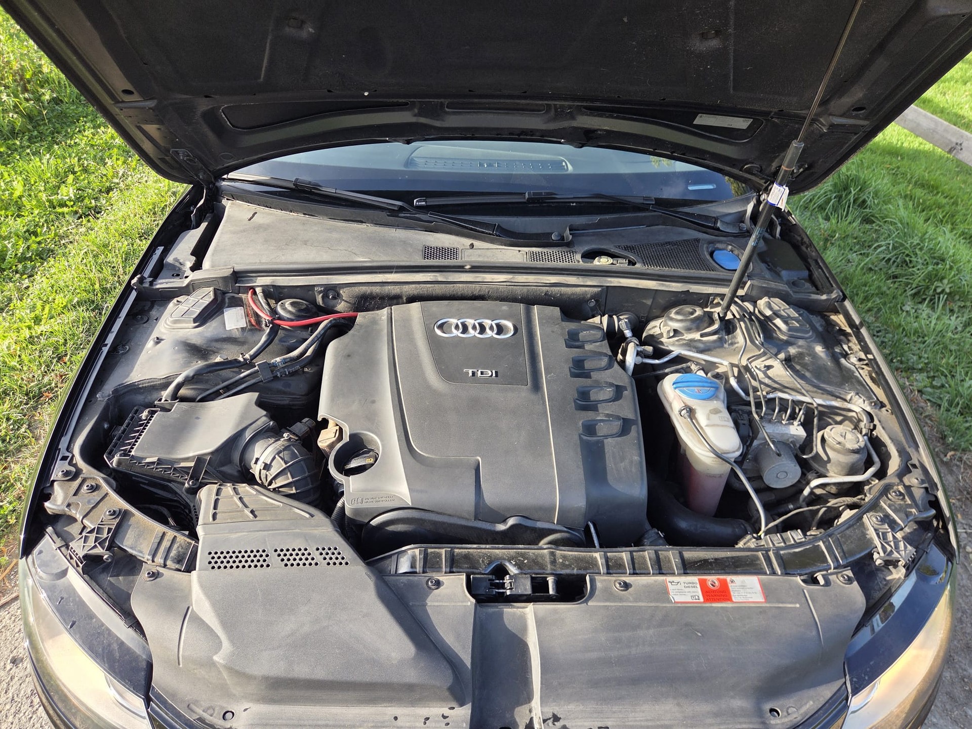 AUDI A4 Avant 2.0 TDI-image-5